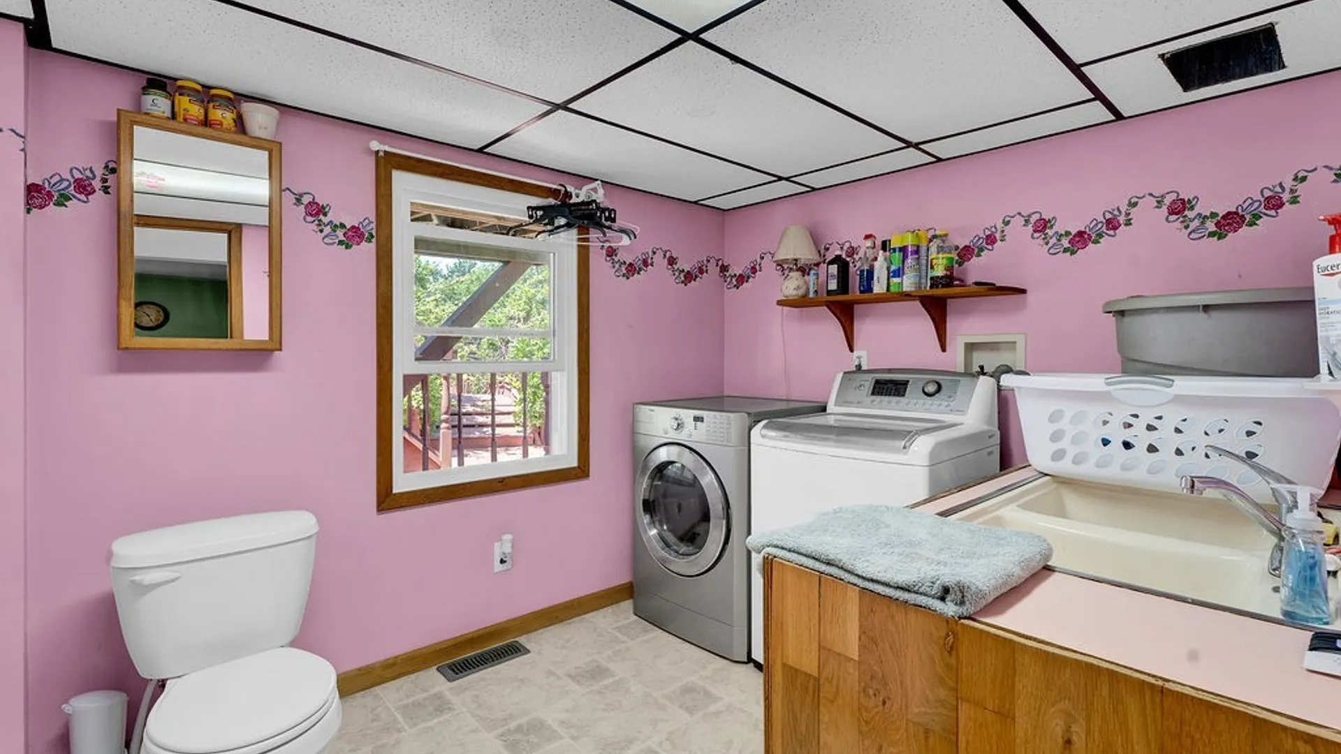 Property at 4015 Mapleton Road, Wheatfield, NY 14120 10
