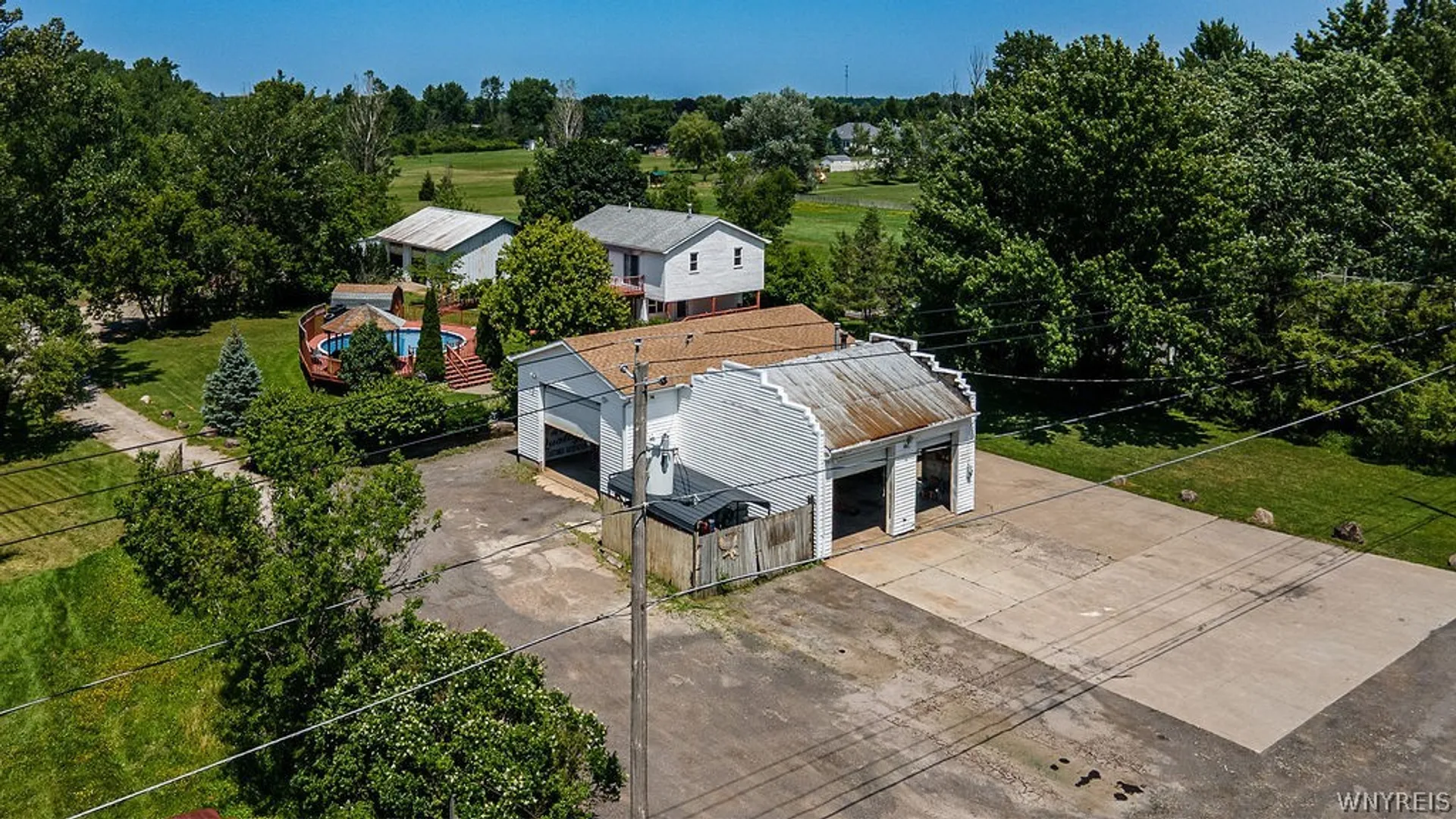 Property at 4015 Mapleton Road, Wheatfield, NY 14120 26