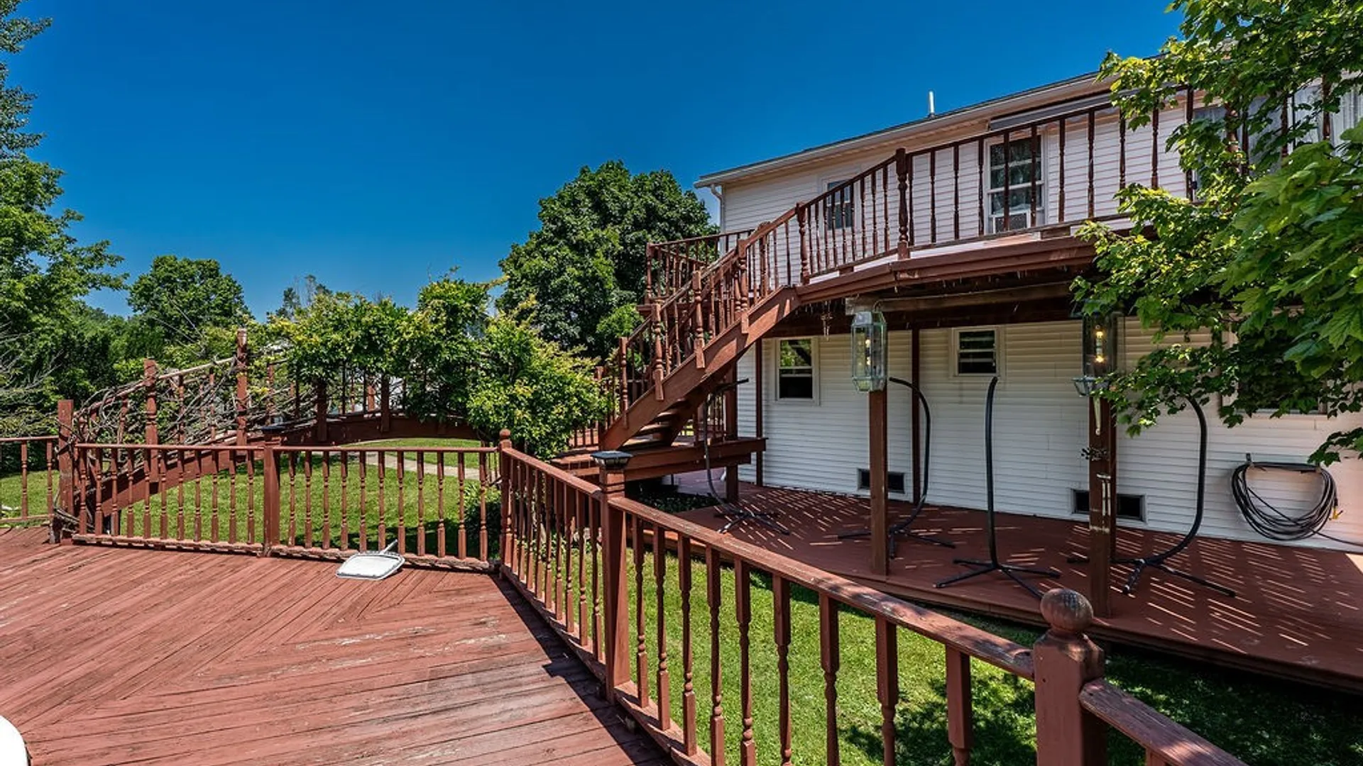 Property at 4015 Mapleton Road, Wheatfield, NY 14120 25