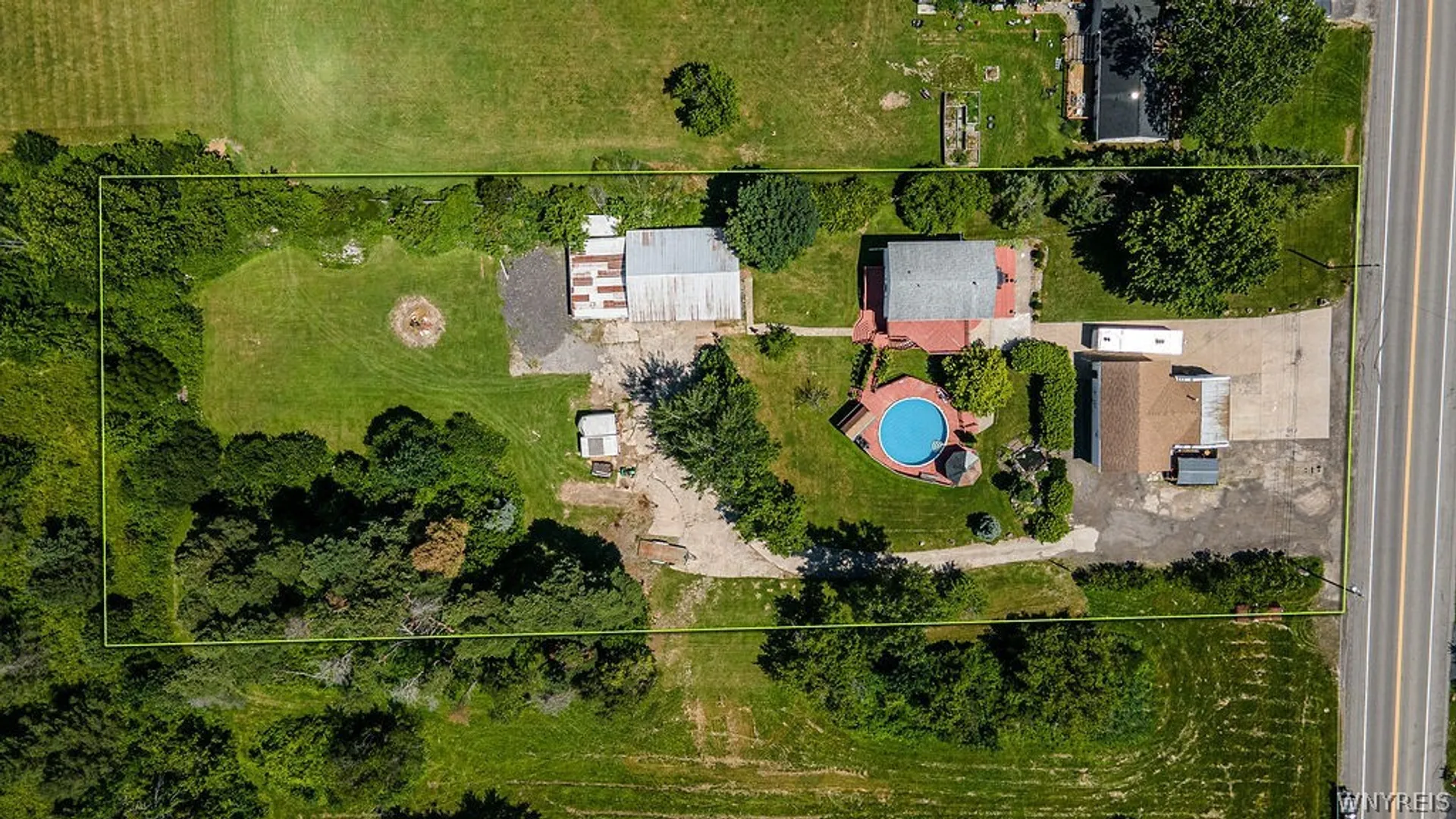 Property at 4015 Mapleton Road, Wheatfield, NY 14120 22