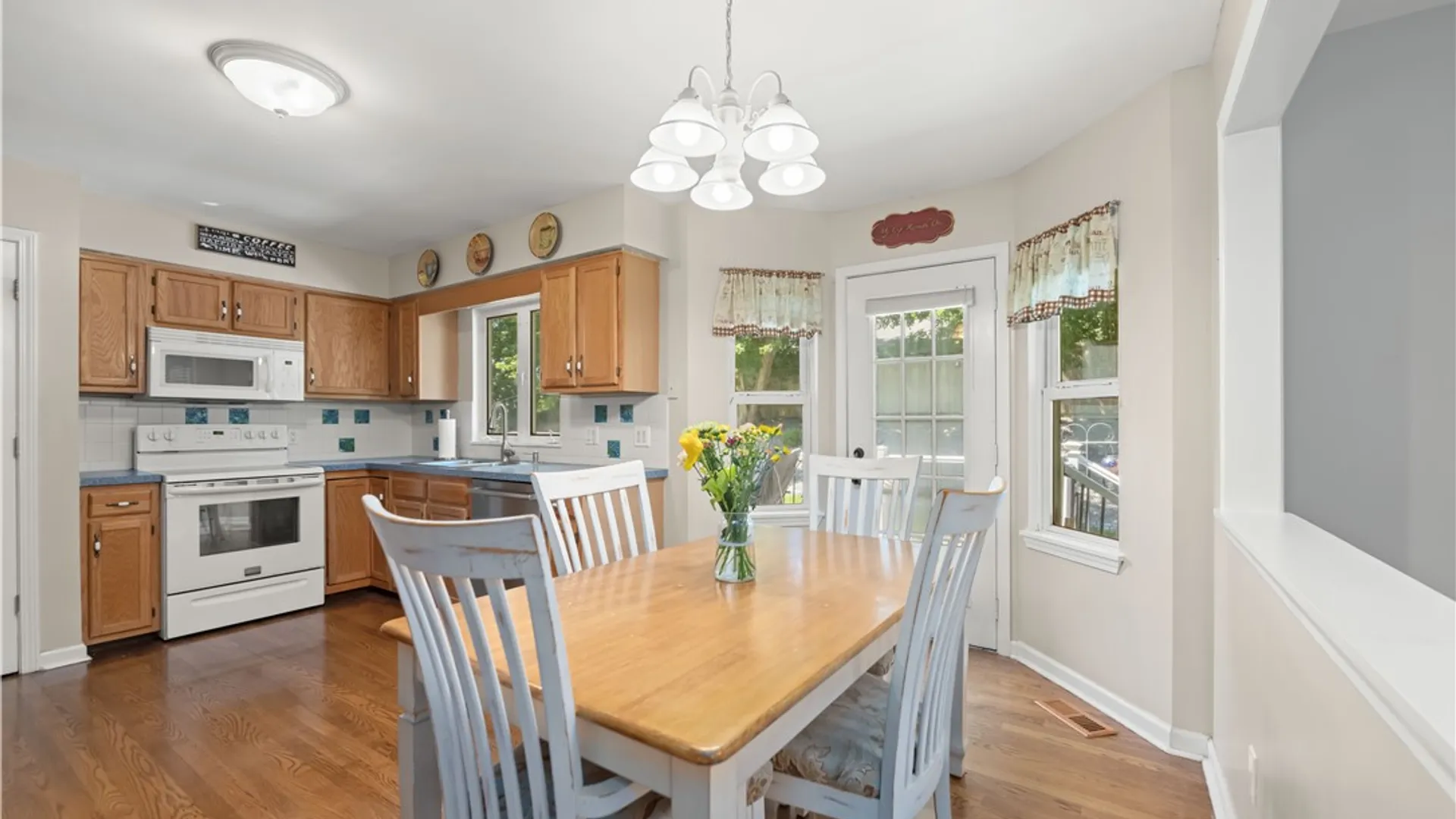 Property at 16 Wisteria Lane, Irondequoit, NY 14617 10