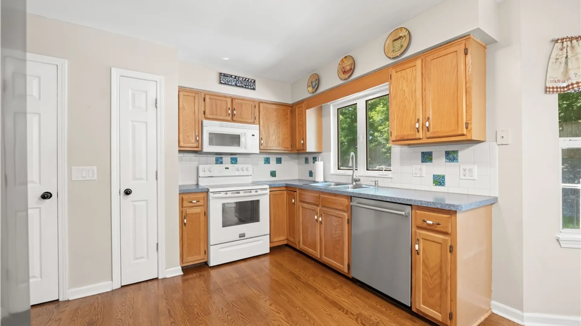 Property at 16 Wisteria Lane, Irondequoit, NY 14617 11
