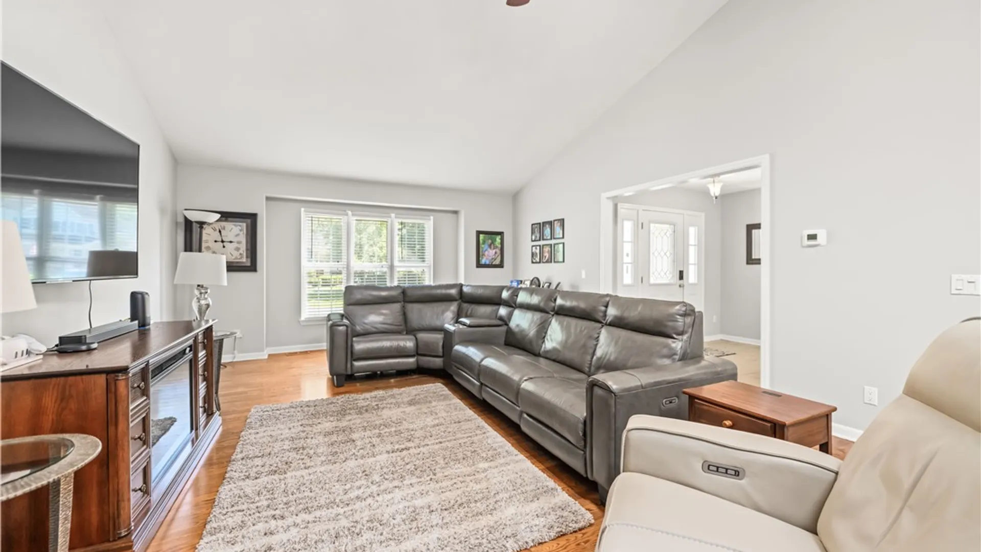 Property at 16 Wisteria Lane, Irondequoit, NY 14617 4