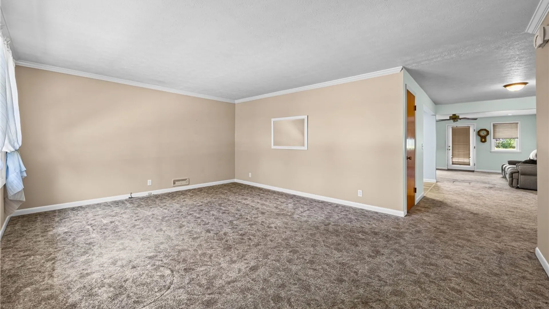 Property at 221 Meadowbriar Road, Greece, NY 14616 20