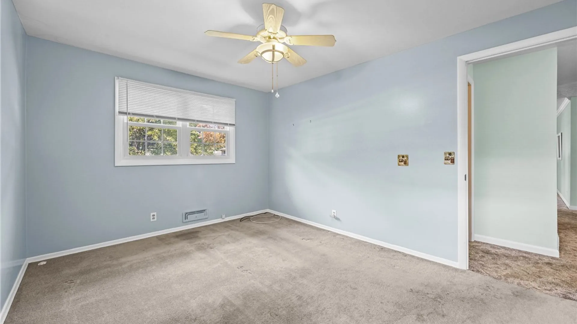Property at 221 Meadowbriar Road, Greece, NY 14616 35