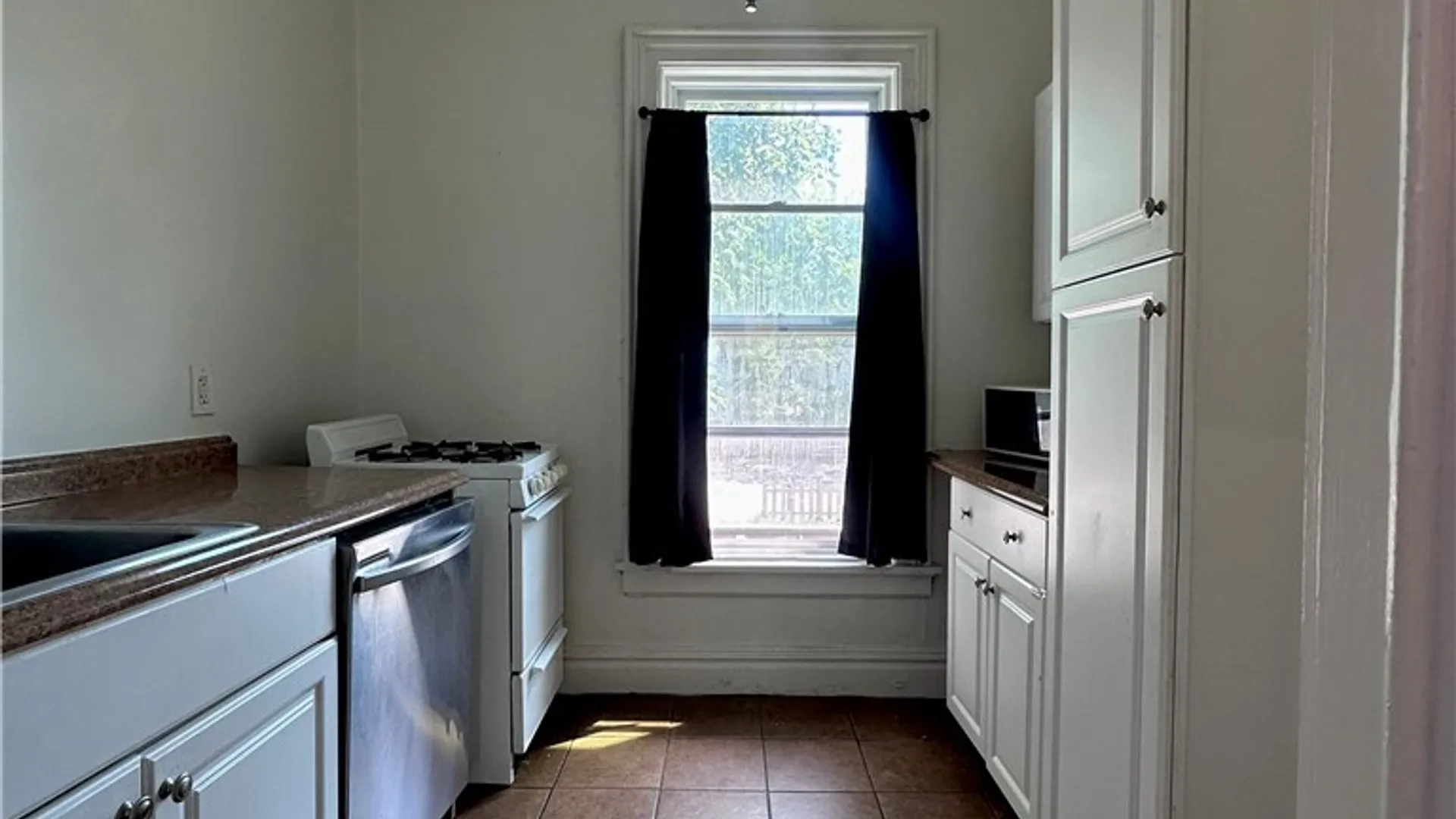 Property at 912 Lafayette Avenue, Buffalo, NY 14209 8