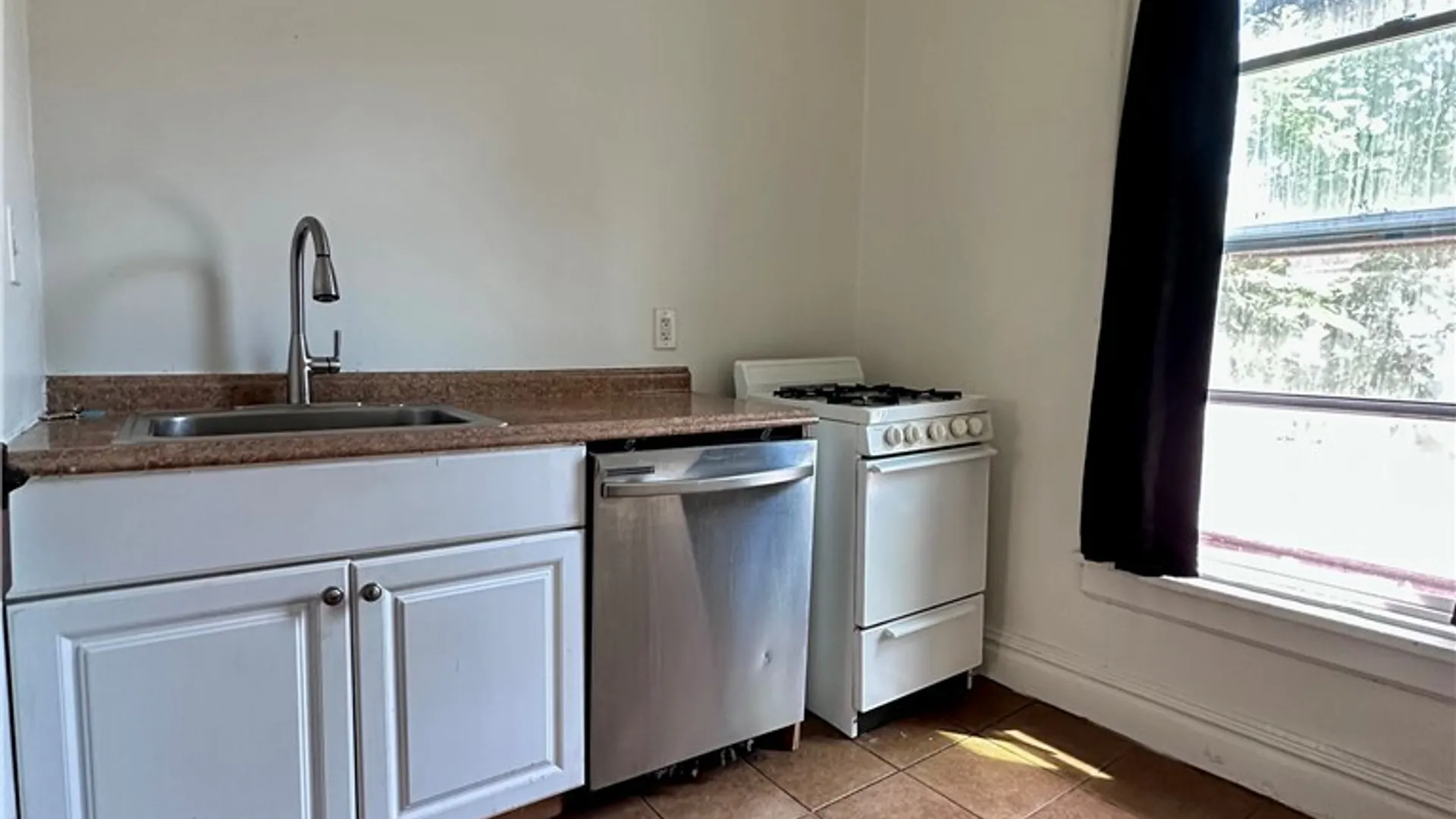 Property at 912 Lafayette Avenue, Buffalo, NY 14209 9