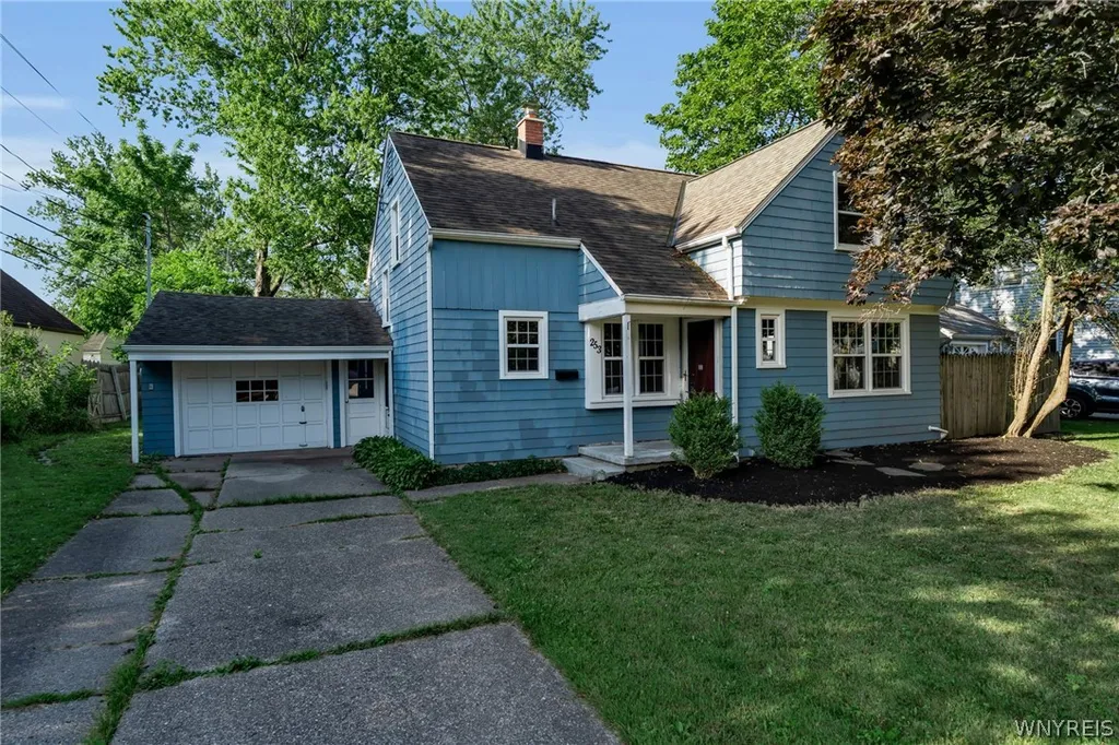 Property at 253 Lorfield Drive, Amherst, NY 14226
