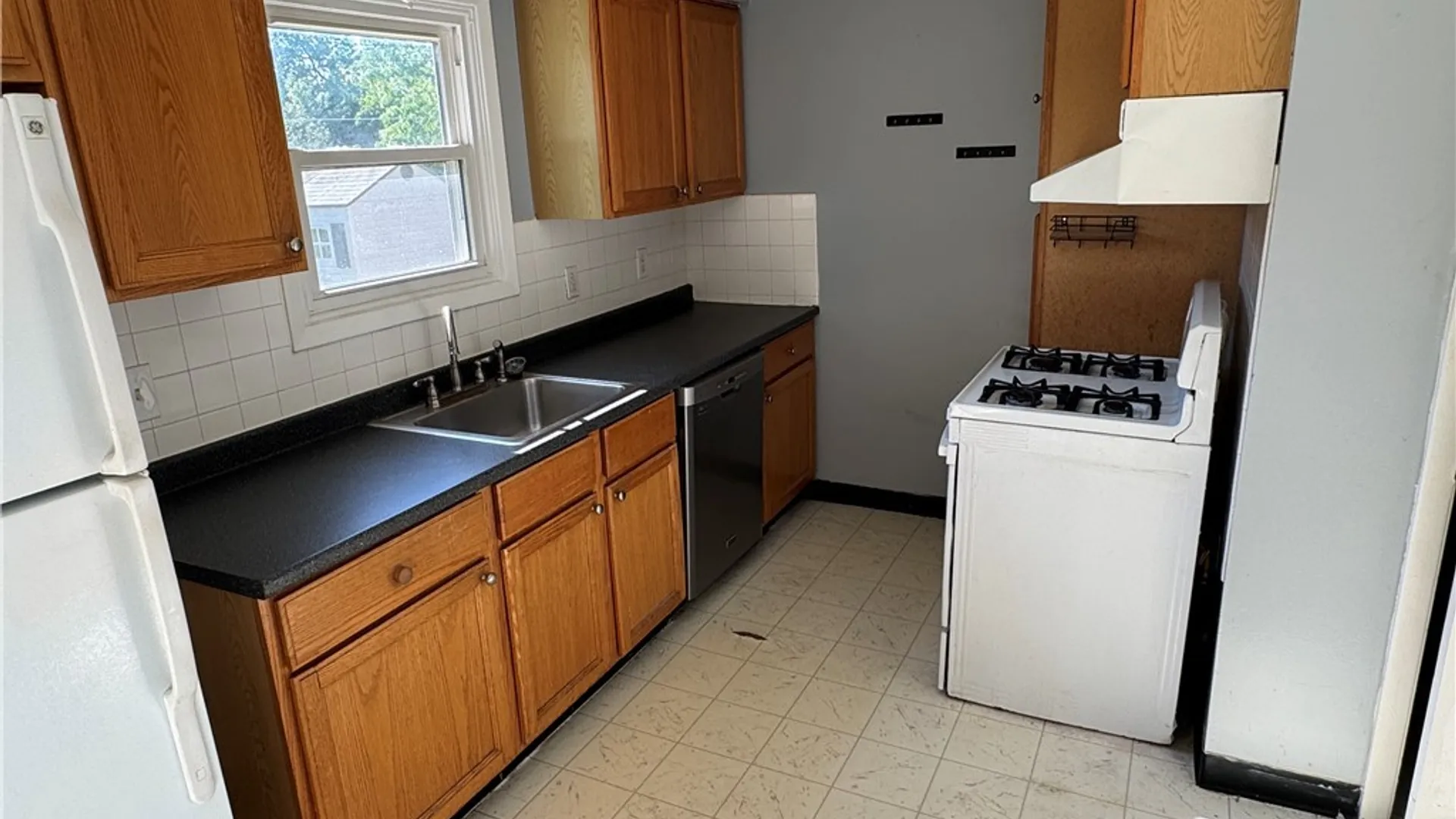 Property at 40 Sebring Drive, Cheektowaga, NY 14043 31