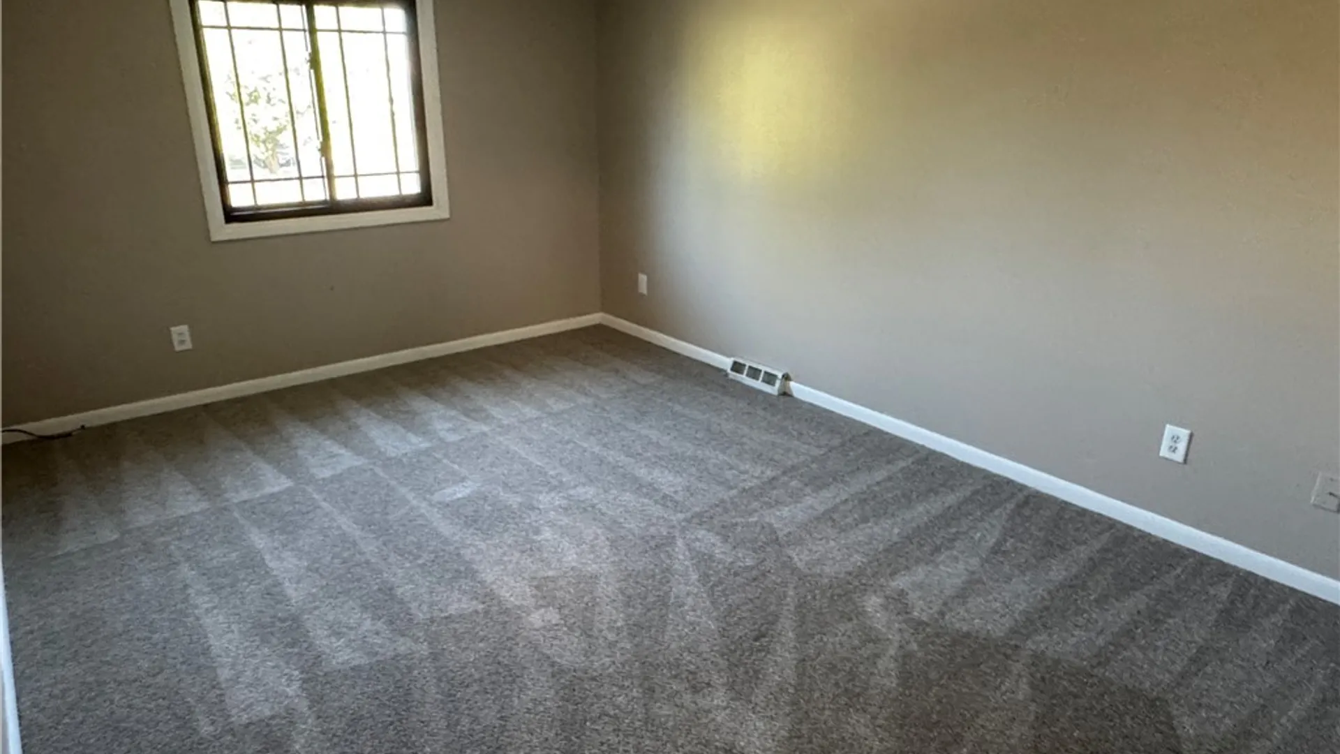 Property at 40 Sebring Drive, Cheektowaga, NY 14043 35