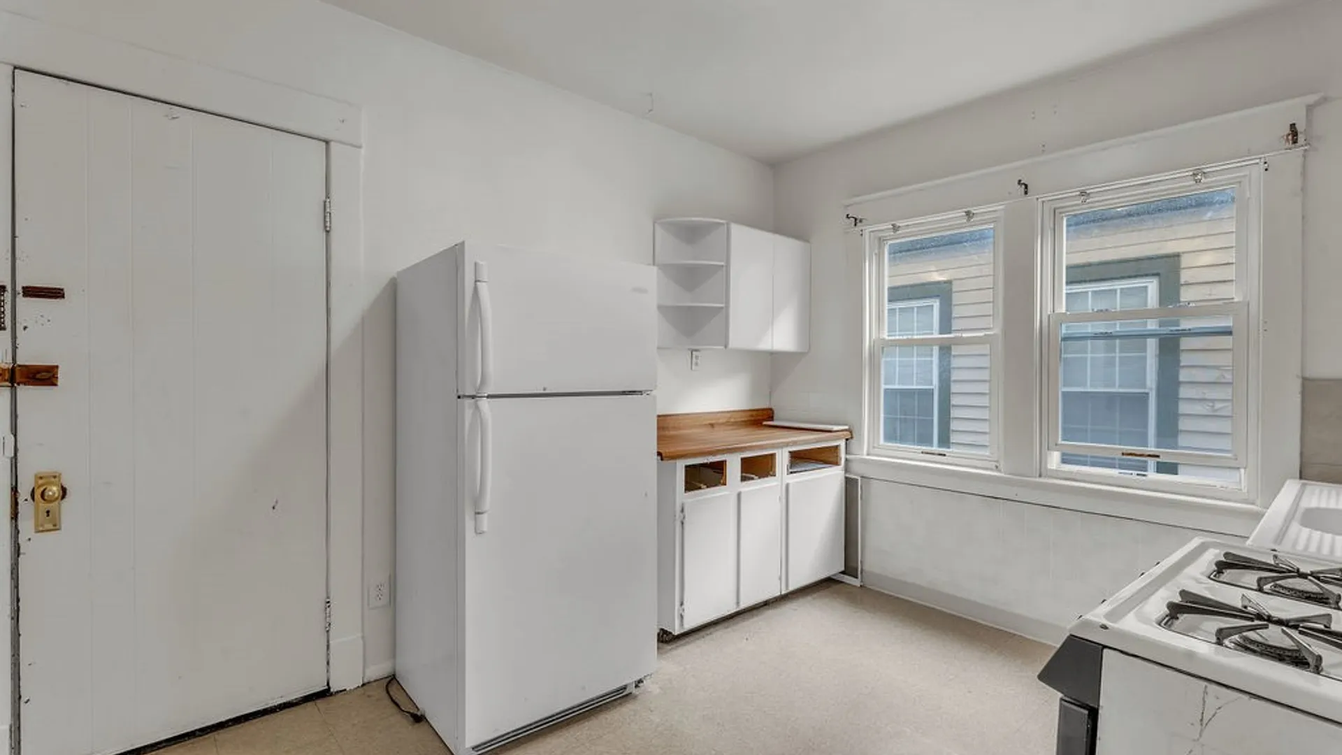 Property at 68 Princeton Place, Buffalo, NY 14210 15