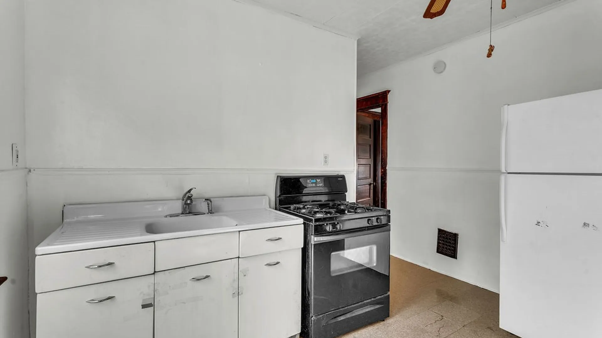 Property at 68 Princeton Place, Buffalo, NY 14210 30