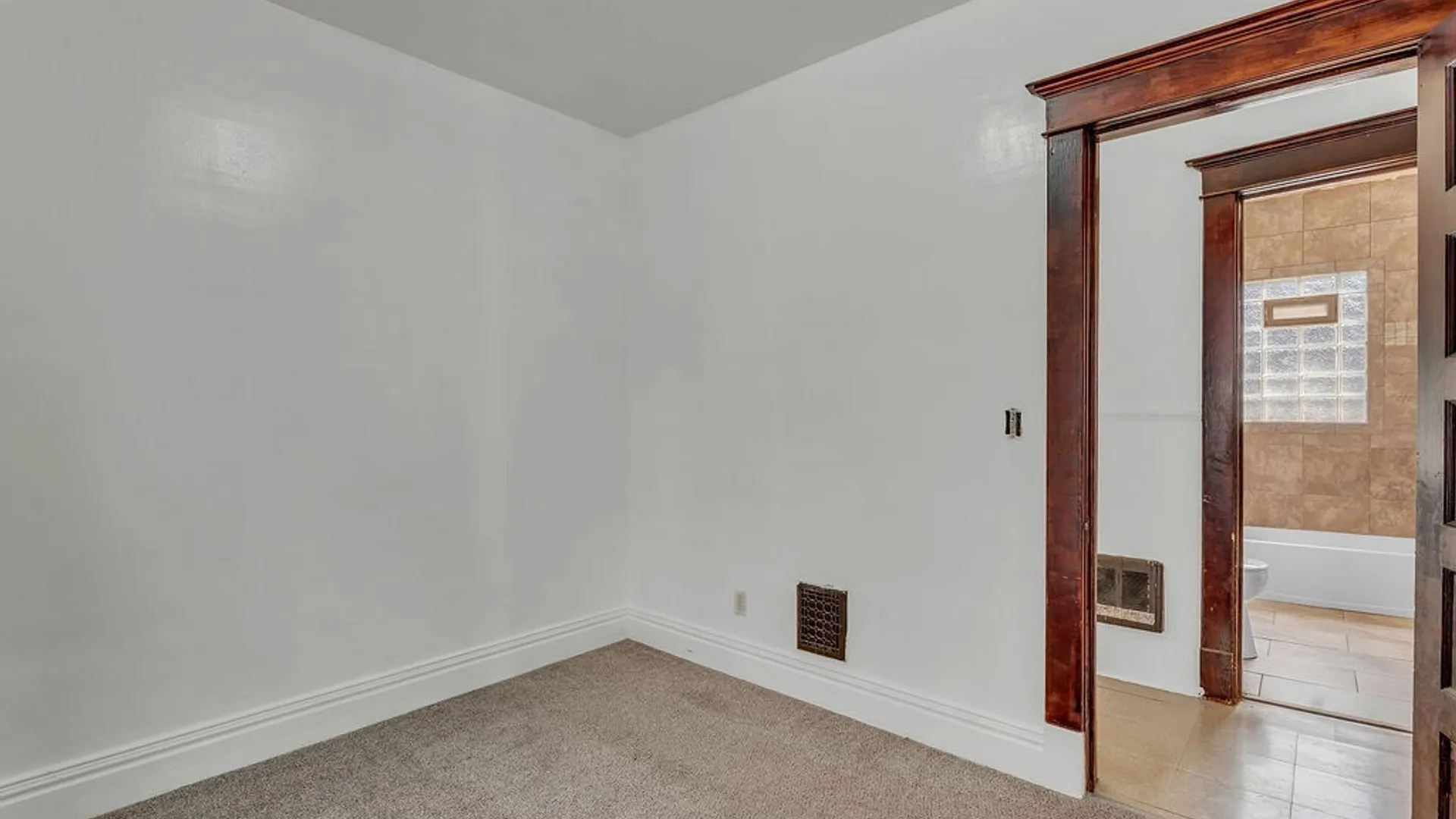 Property at 68 Princeton Place, Buffalo, NY 14210 33