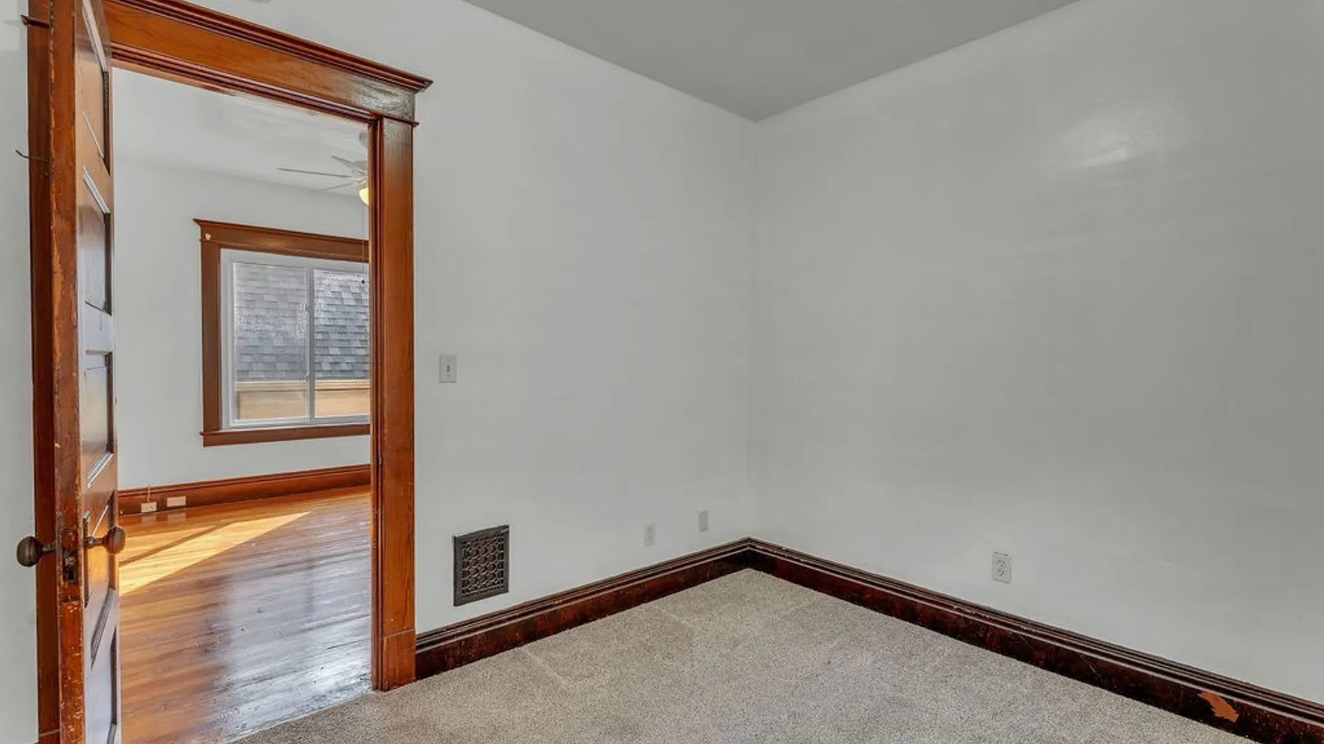 Property at 68 Princeton Place, Buffalo, NY 14210 35