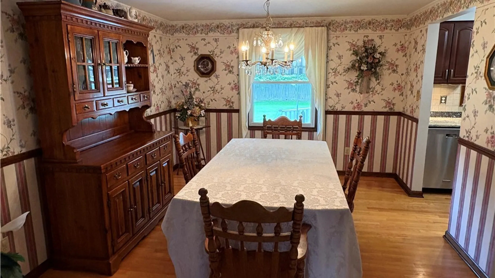 Property at 7 Birch Run, Orchard Park, NY 14127 5