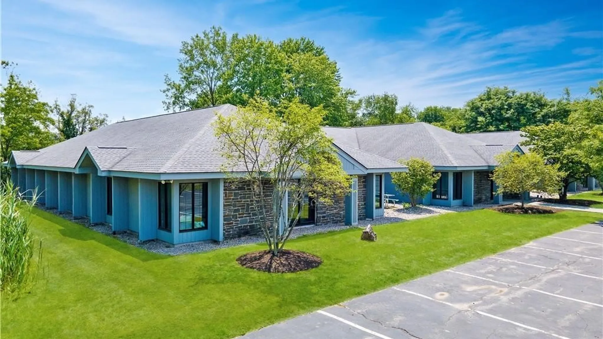 Property at 5710 Commons Park, DeWitt, NY 13057 3