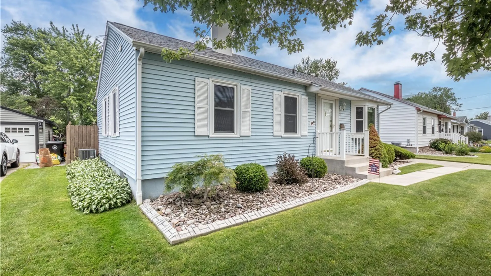 Property at 33 Westbourne Drive, Tonawanda, NY 14150 4