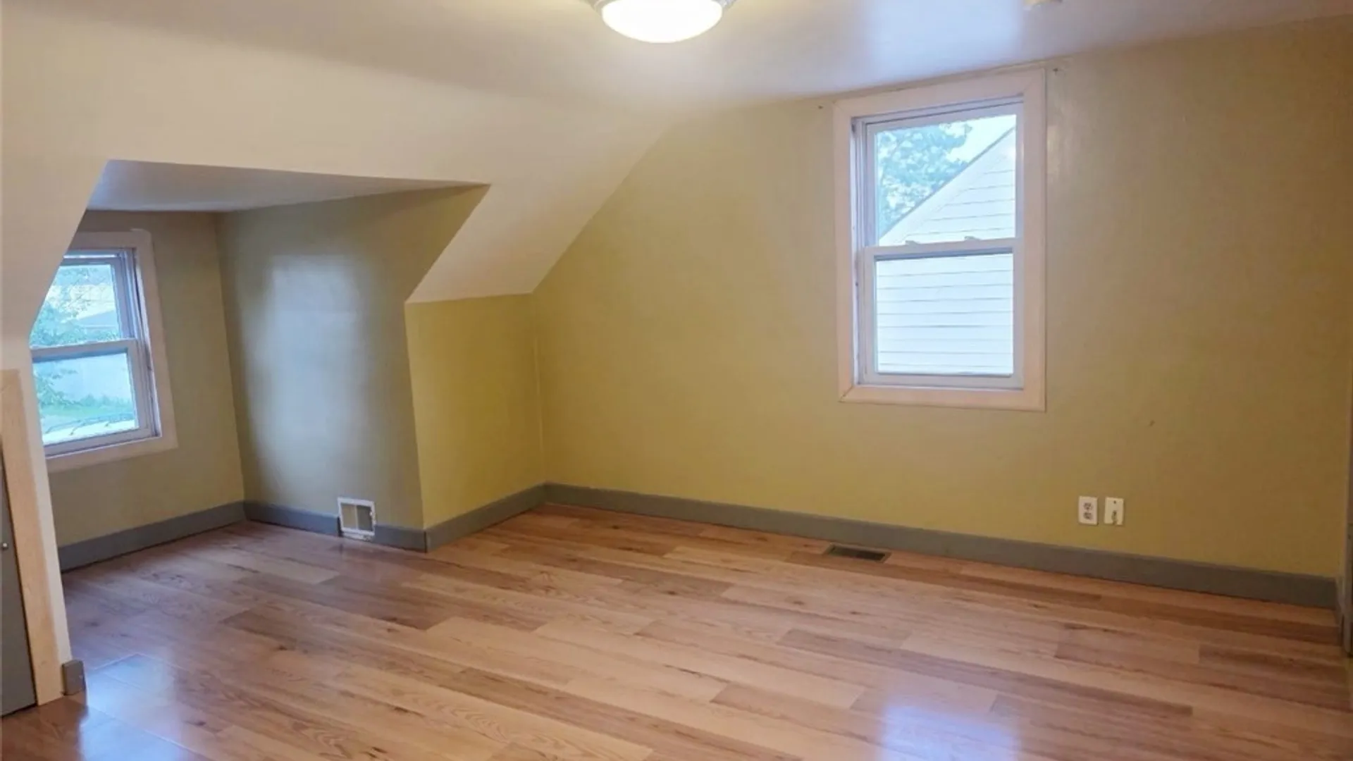 Property at 80 Midland Drive, Cheektowaga, NY 14225 12