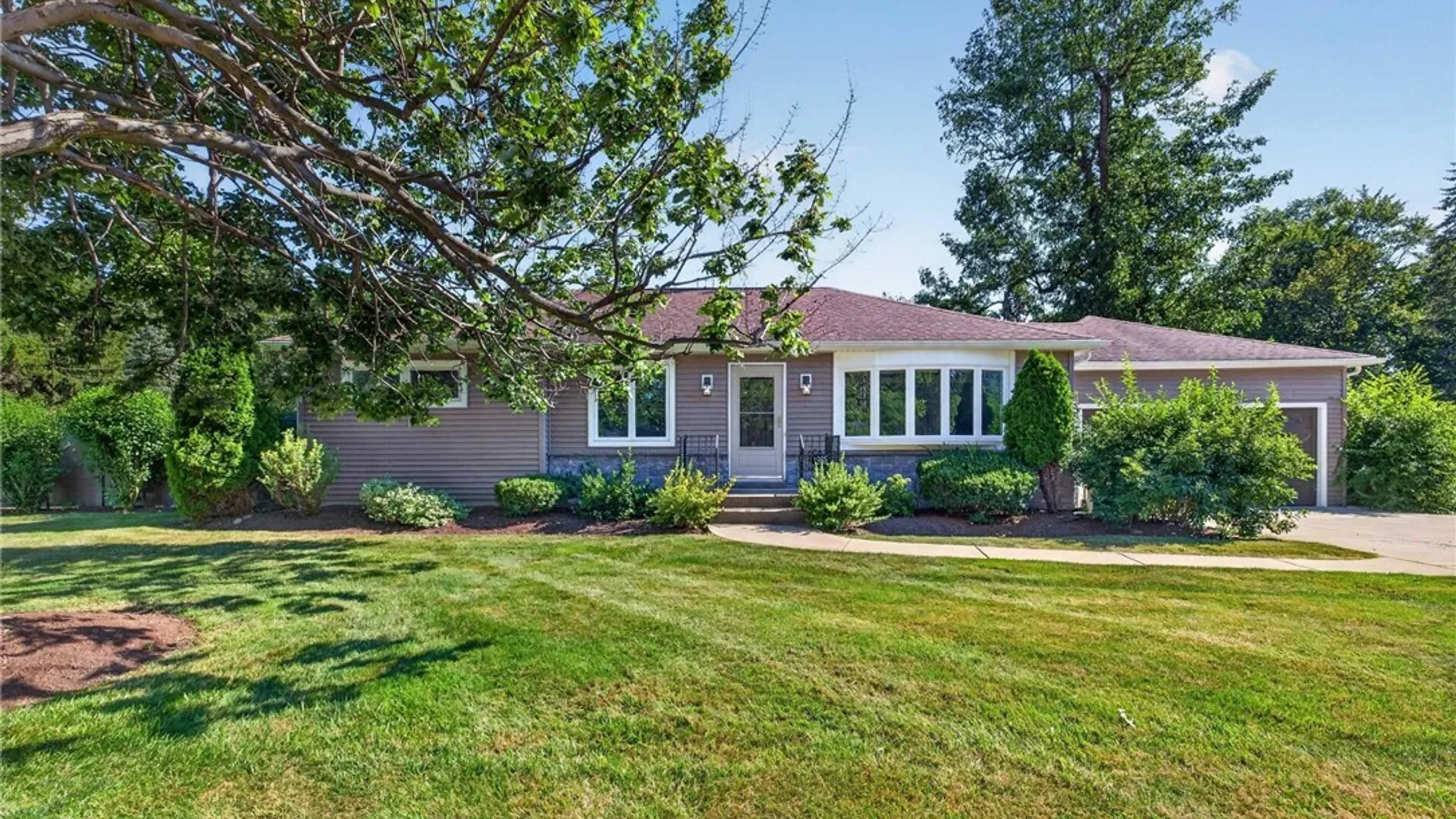 Property at 1985 Maple Road, Amherst, NY 14221 46