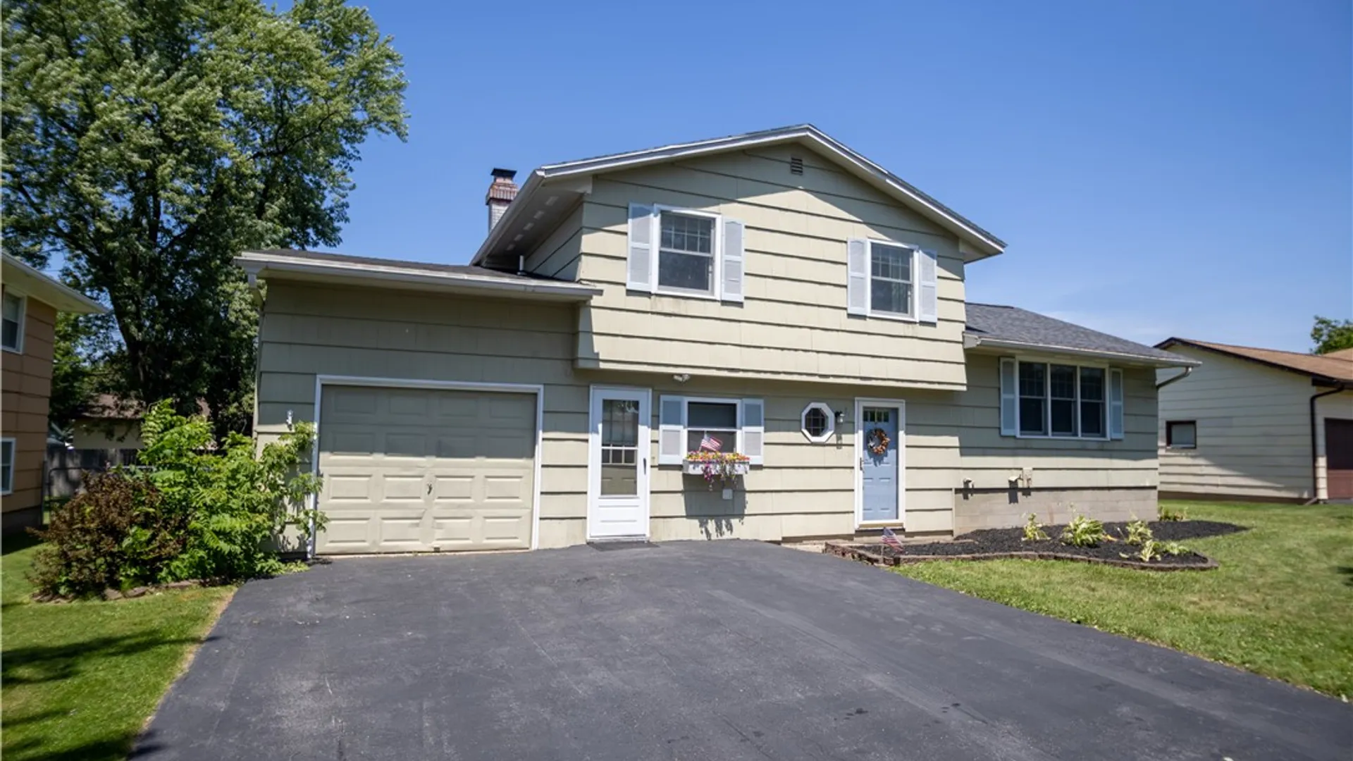 Property at 34 Valencia Drive, Gates, NY 14606 3