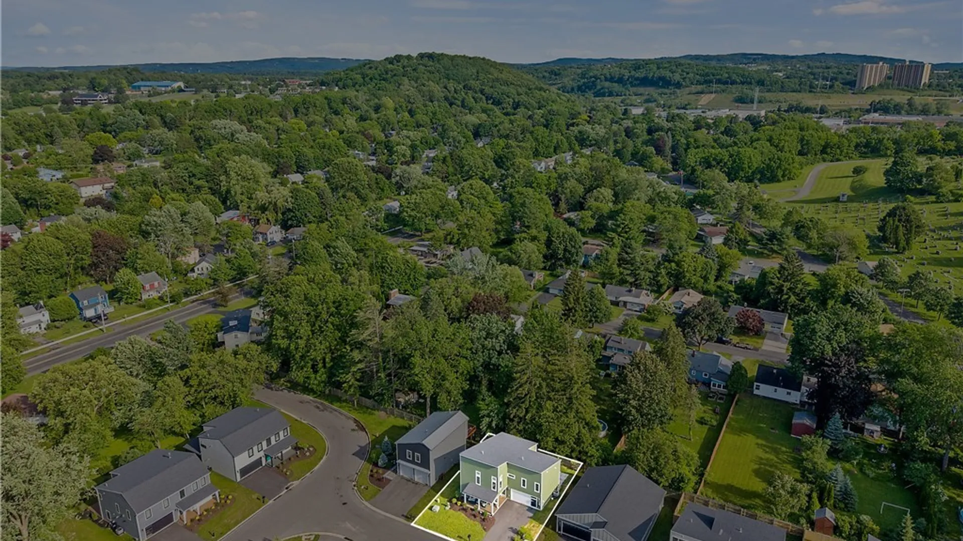 Property at 95 Xavier Circle, Syracuse, NY 13210 46