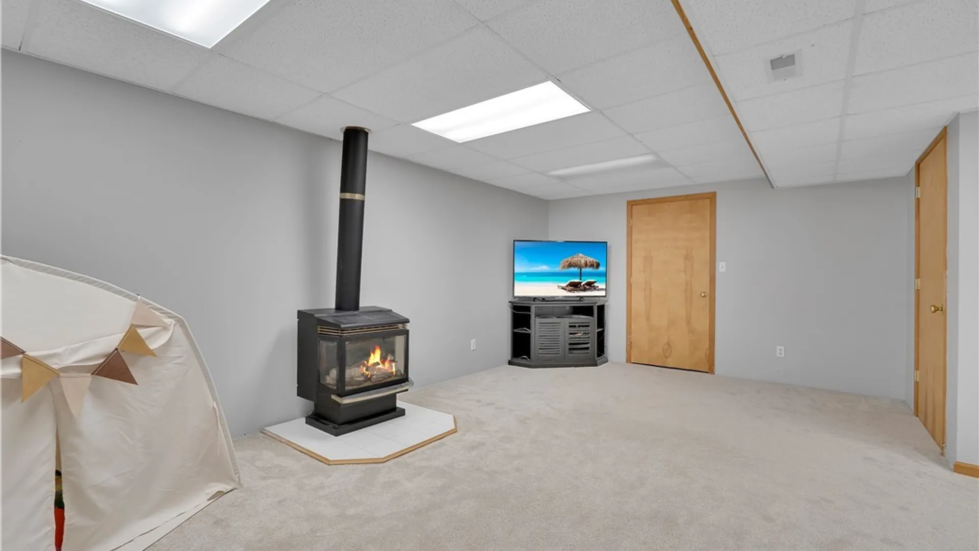 Property at 75 Michael's Walk, Lancaster, NY 14086 32