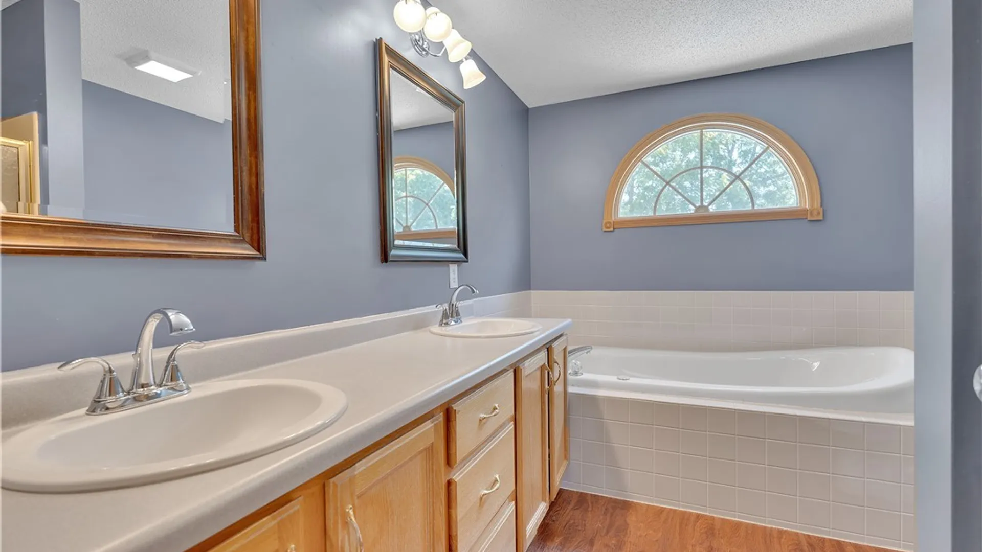 Property at 75 Michael's Walk, Lancaster, NY 14086 20