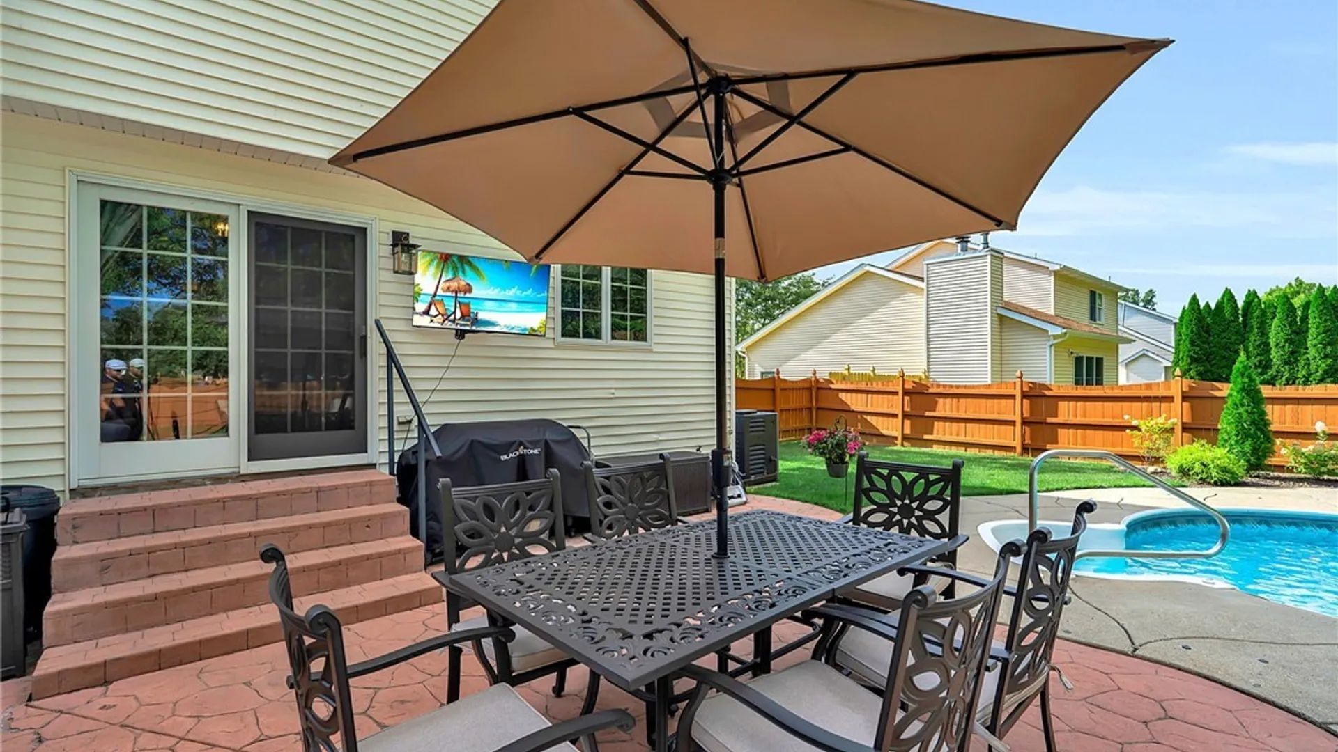 Property at 75 Michael's Walk, Lancaster, NY 14086 39