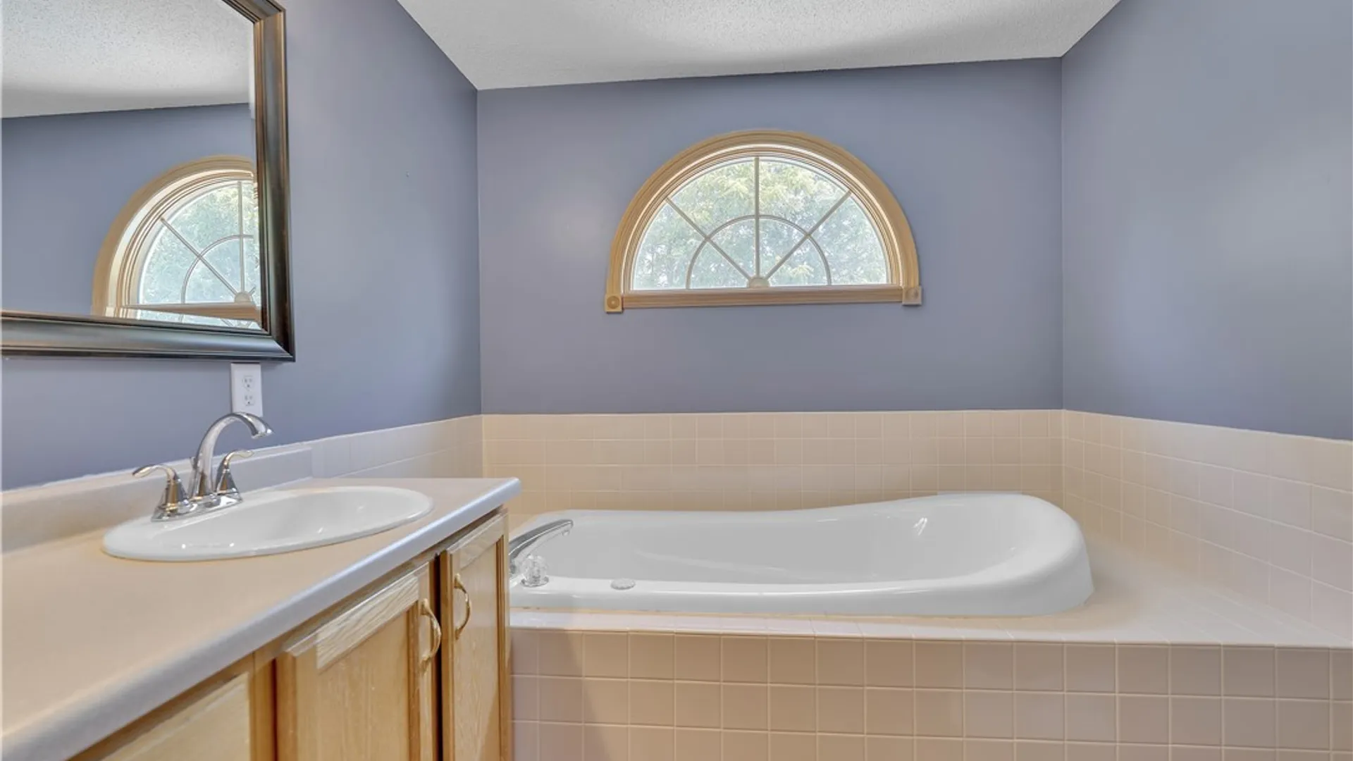 Property at 75 Michael's Walk, Lancaster, NY 14086 21