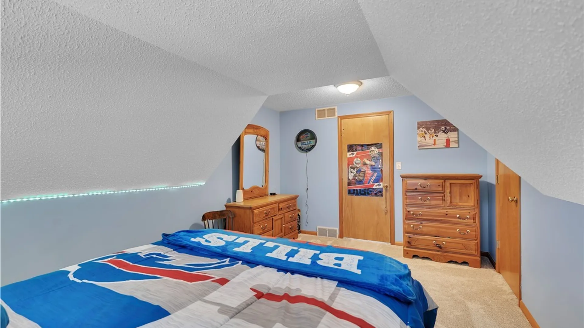 Property at 75 Michael's Walk, Lancaster, NY 14086 29