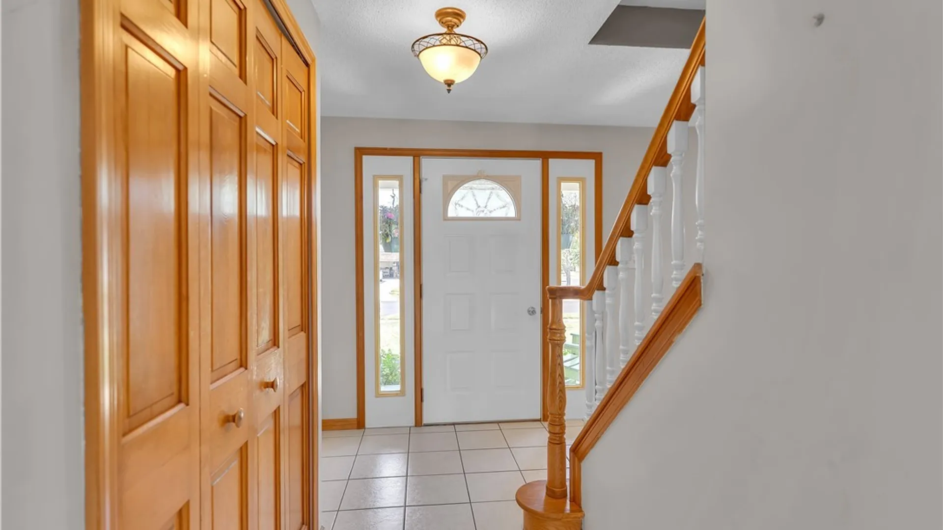 Property at 75 Michael's Walk, Lancaster, NY 14086 3