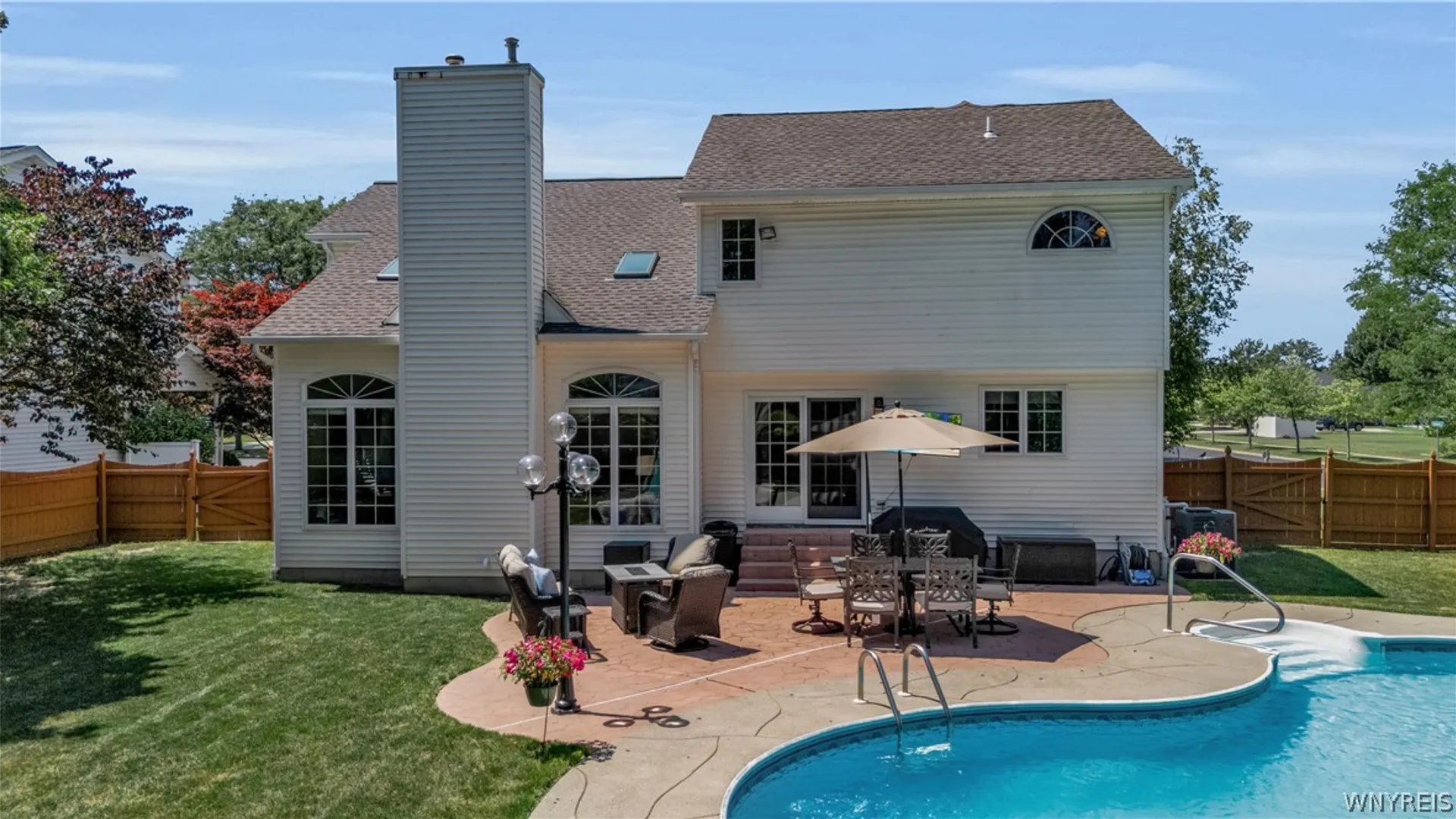 Property at 75 Michael's Walk, Lancaster, NY 14086 36