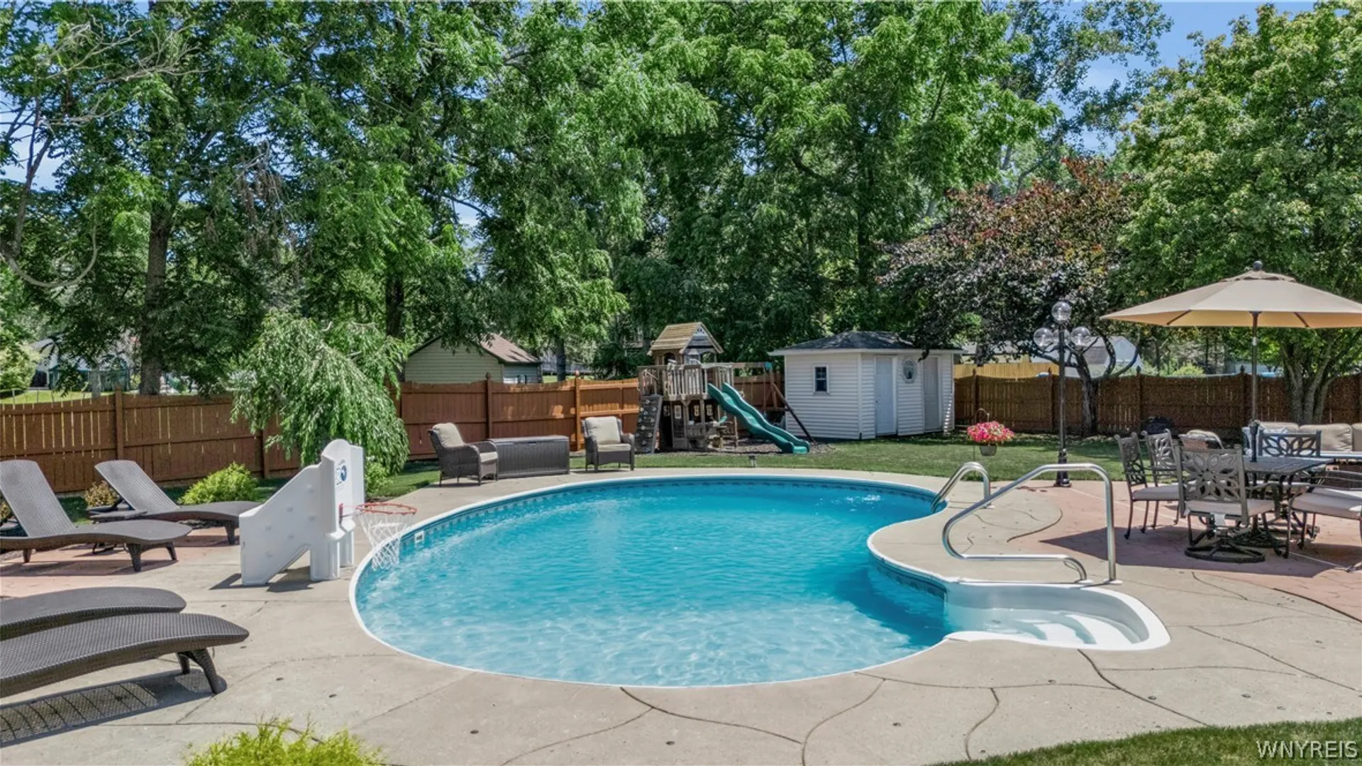 Property at 75 Michael's Walk, Lancaster, NY 14086 38