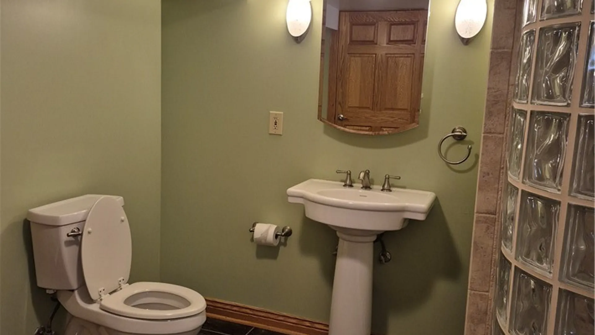 Property at 129 Milsom Avenue, Cheektowaga, NY 14227 17