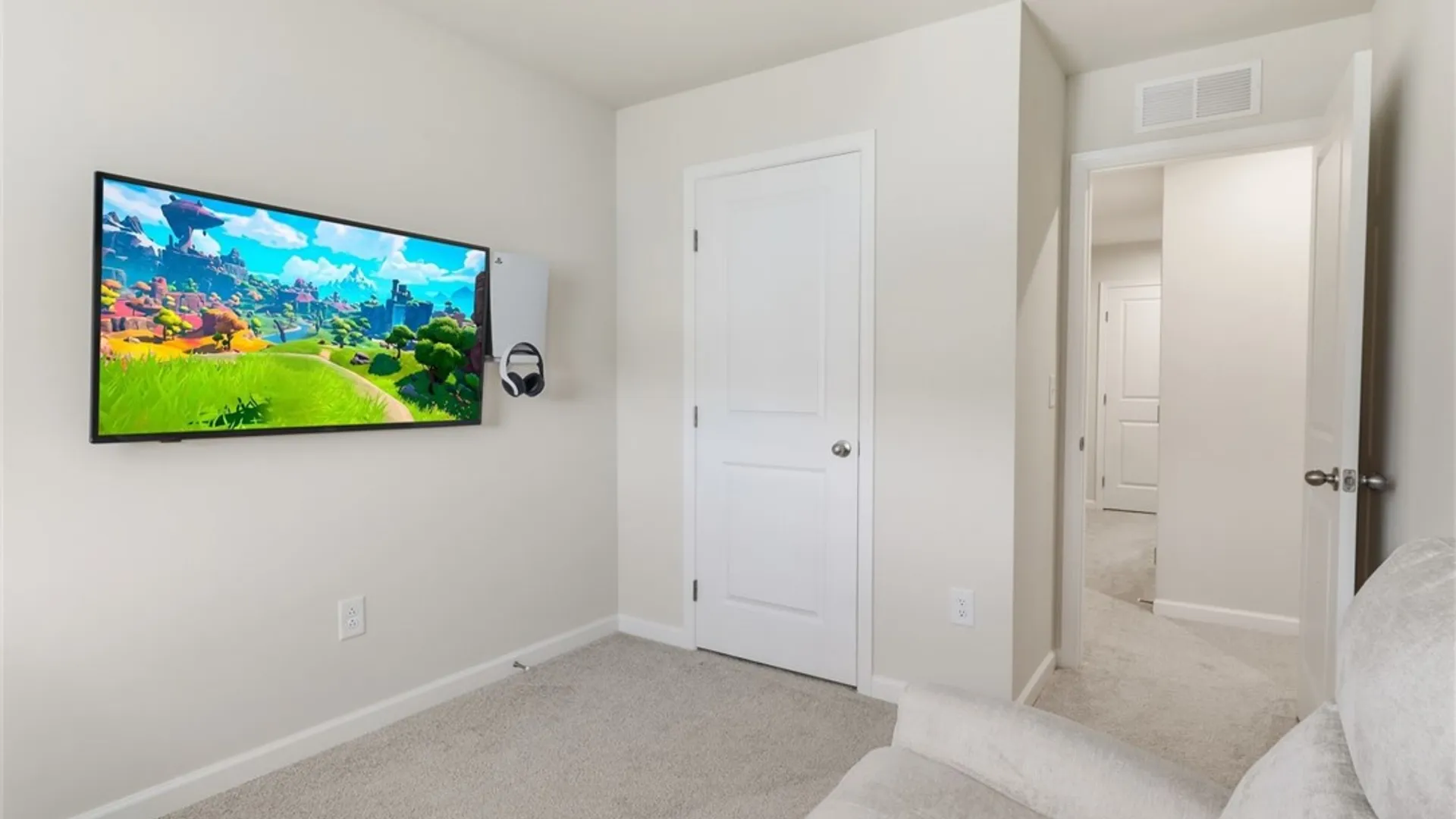 Property at 104 South Drive, West Seneca, NY 14218 15