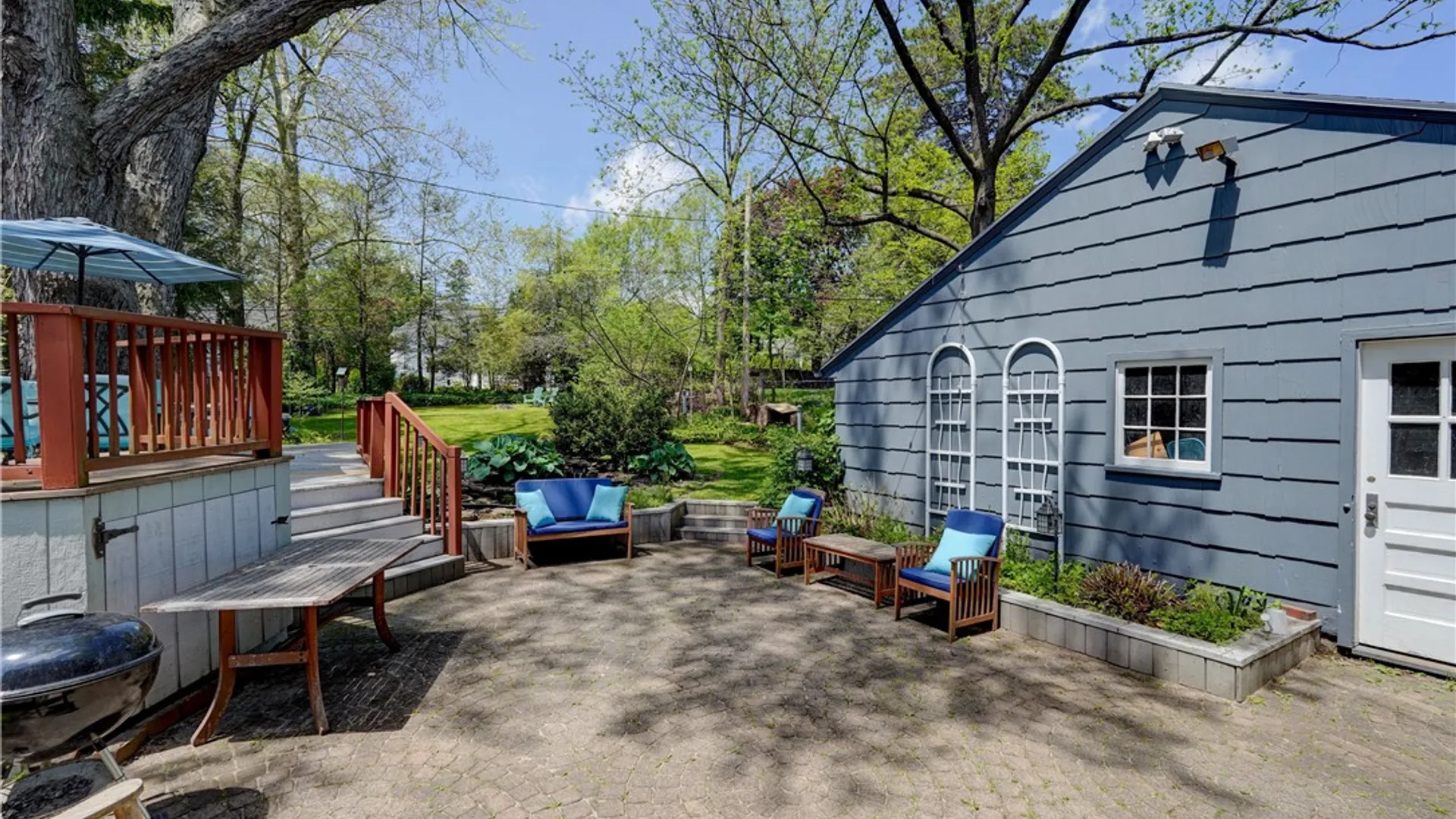 Property at 215 Roosevelt Road, Brighton, NY 14618 33