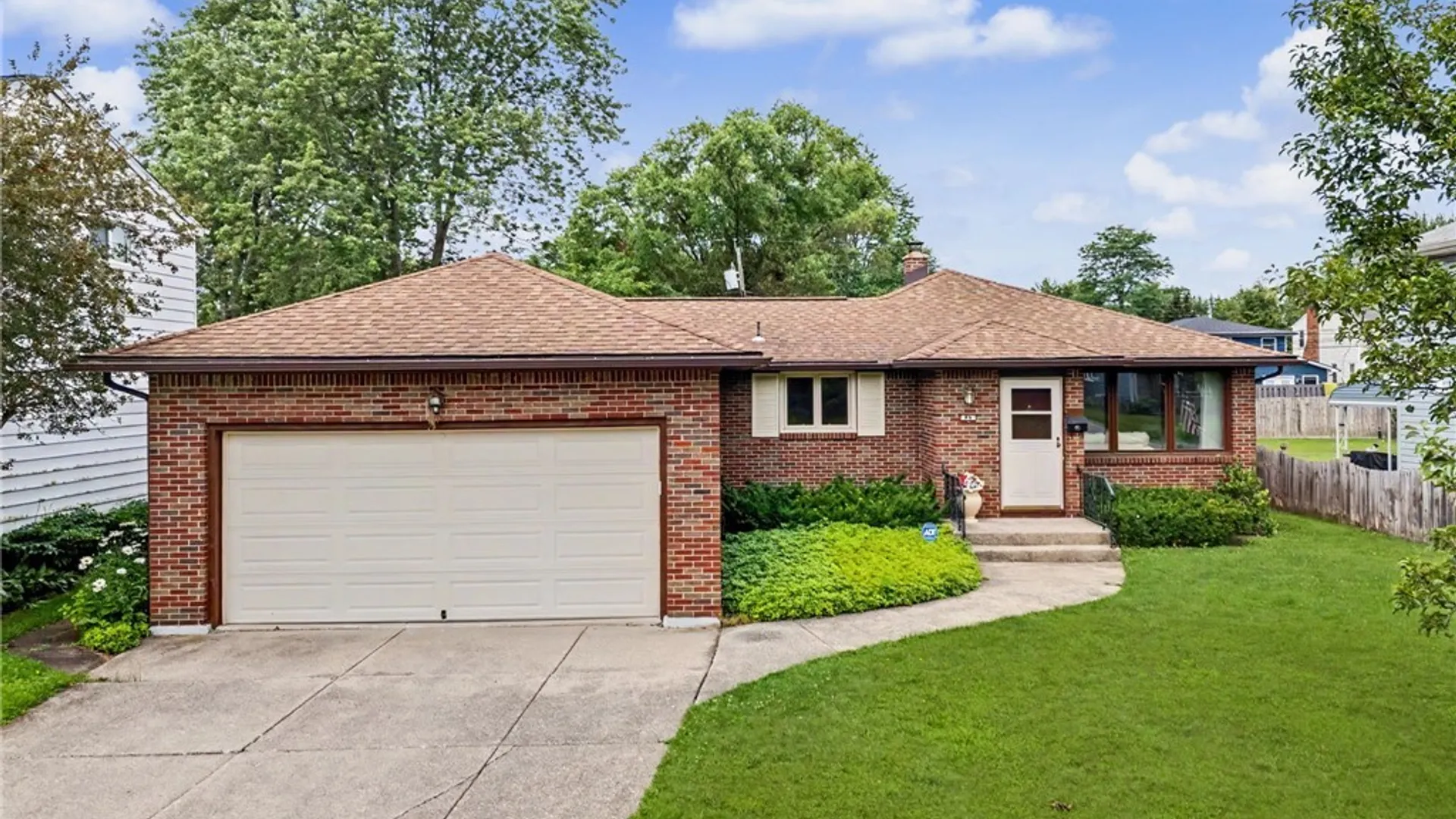 Property at 86 Mahogany Drive, Amherst, NY 14221 2