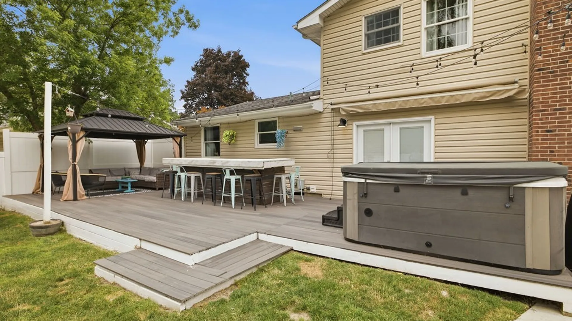 Property at 35 Robert Drive, Lancaster, NY 14086 28