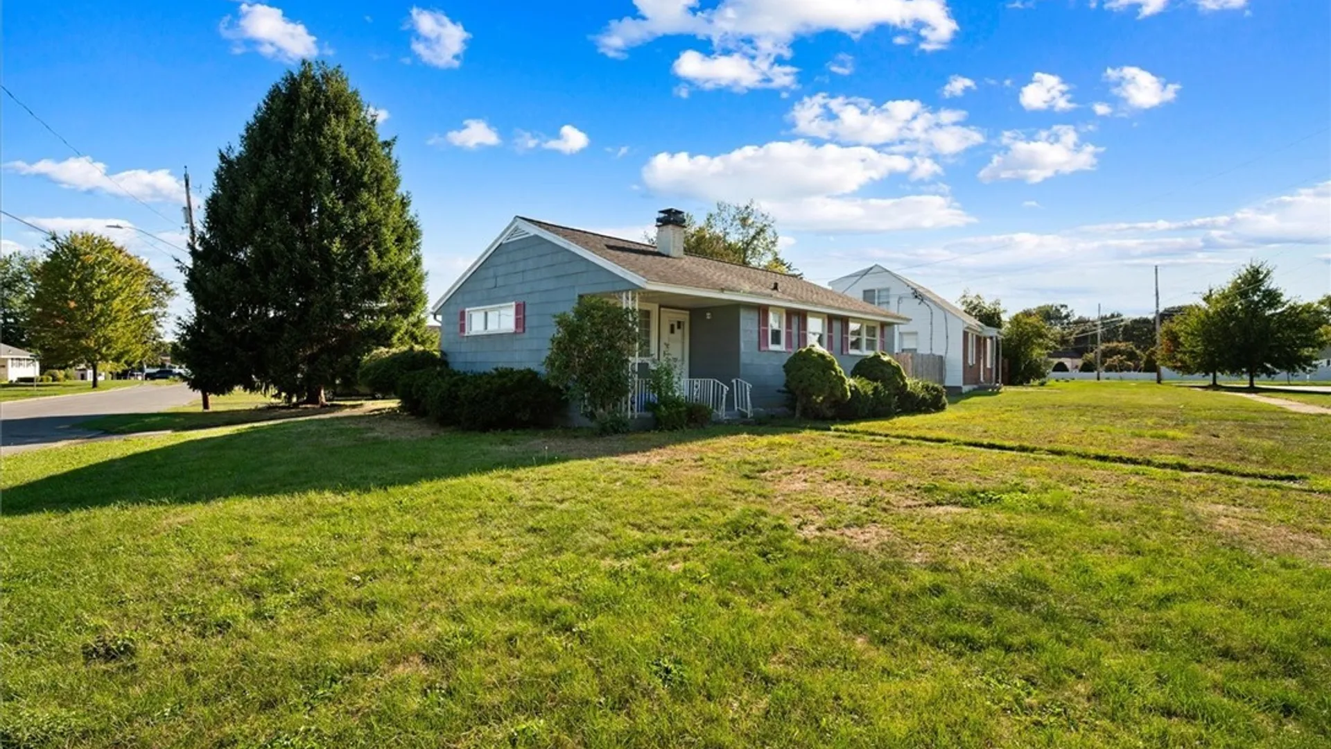 Property at 307 Oakwood Street, Rome, NY 13440 4