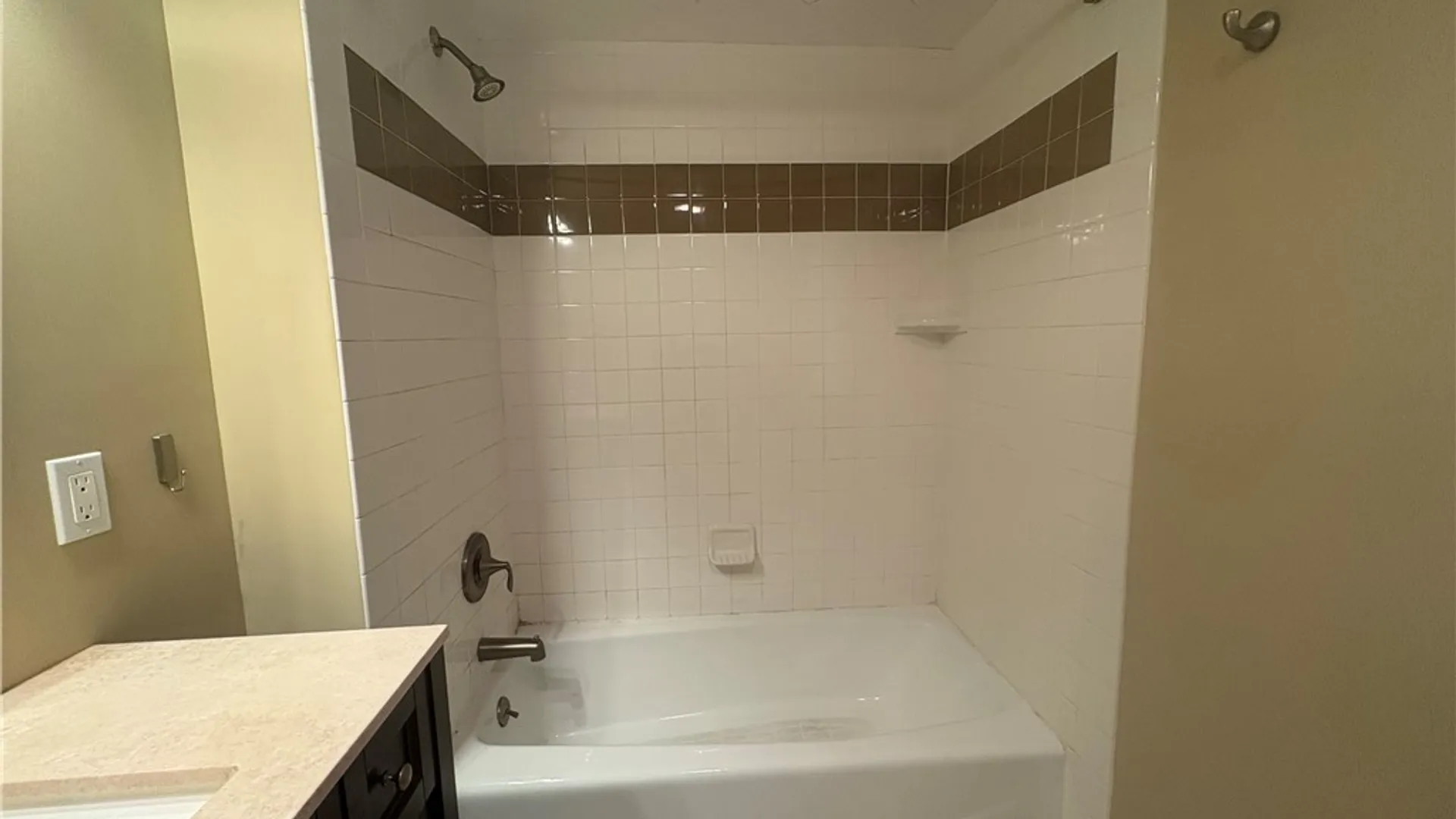 Property at 6 Walnut Street, Oneonta, NY 13820 8
