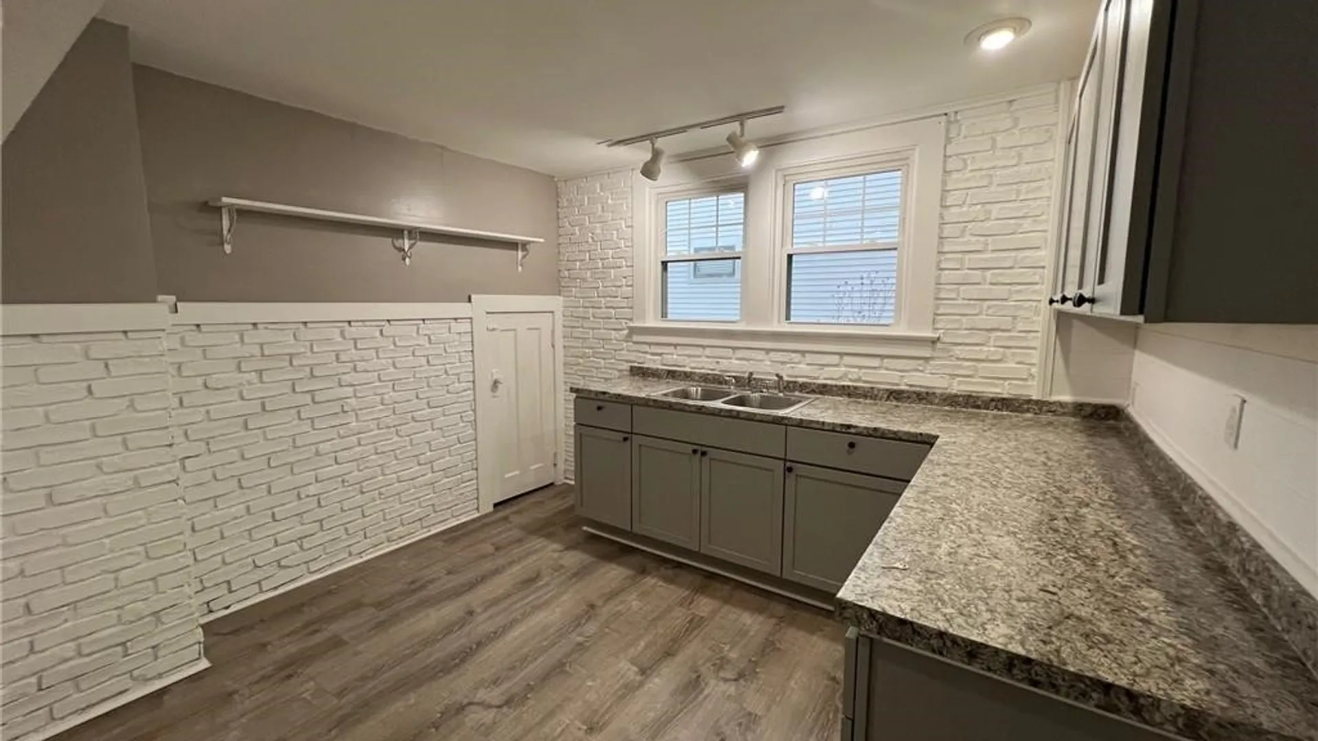 Property at 343 Genesee Park Boulevard, Rochester, NY 14619 5