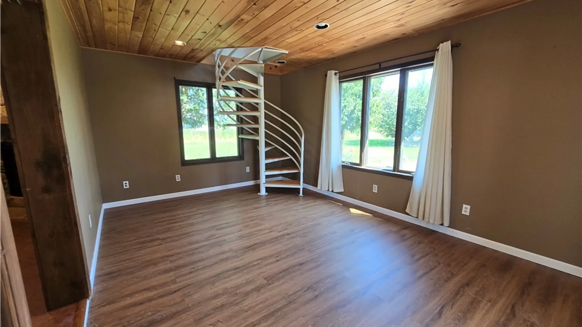 Property at 5790 Royalton Center Road, Royalton, NY 14067 11