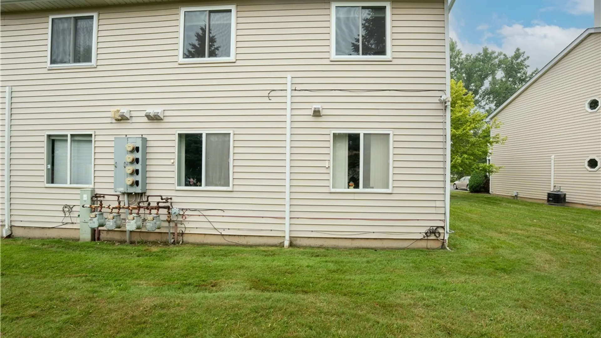Property at 7 E Sunmist, Amherst, NY 14228 25