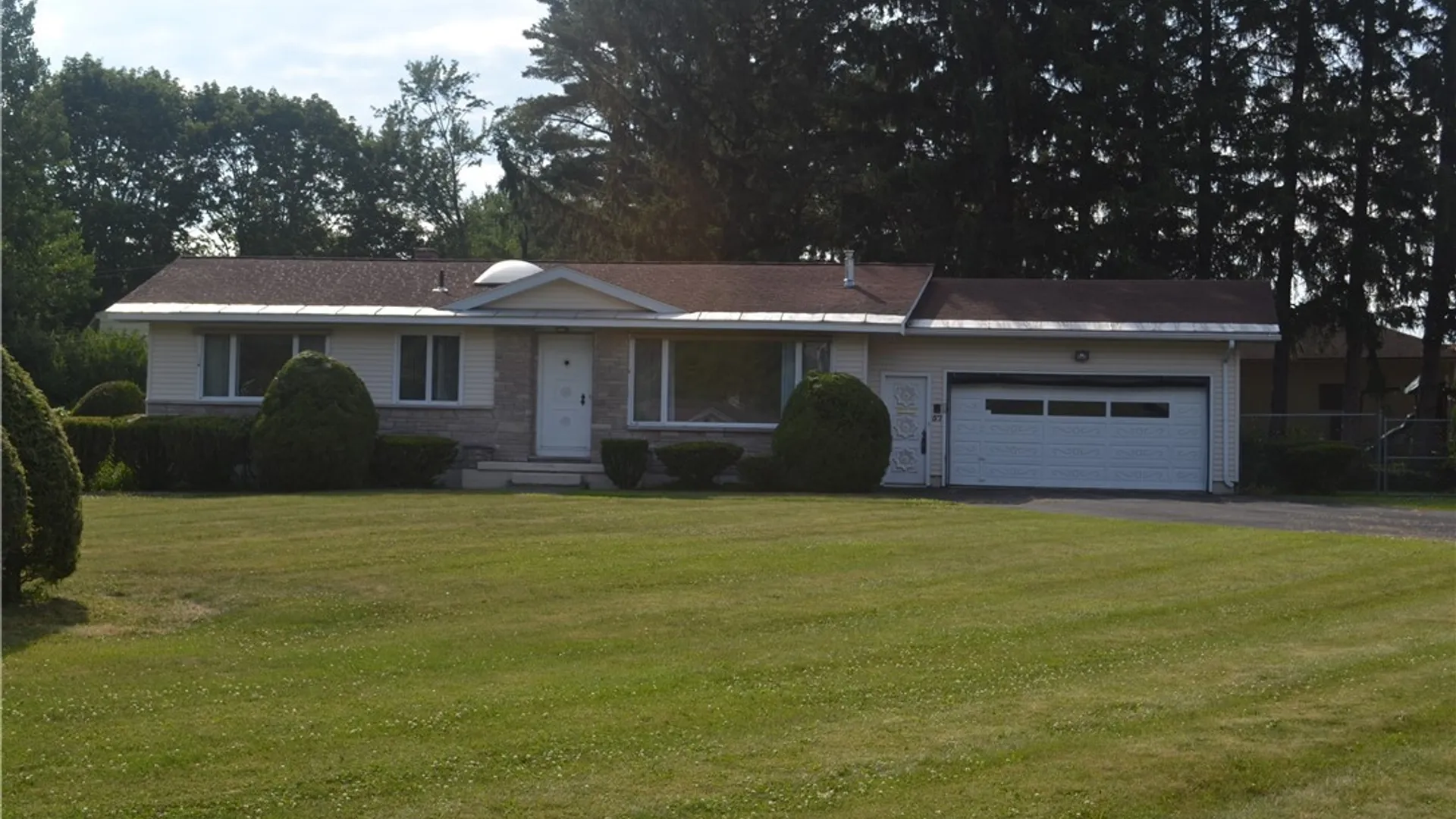 Property at 57 Pond Lane, Utica, NY 13501 2