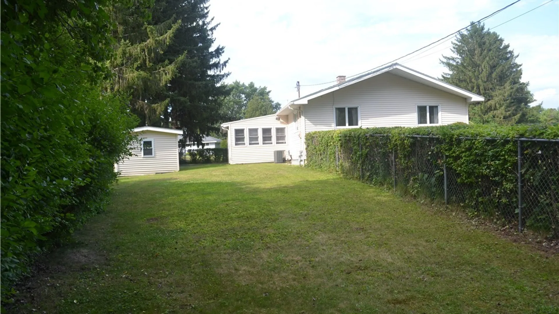 Property at 57 Pond Lane, Utica, NY 13501 10