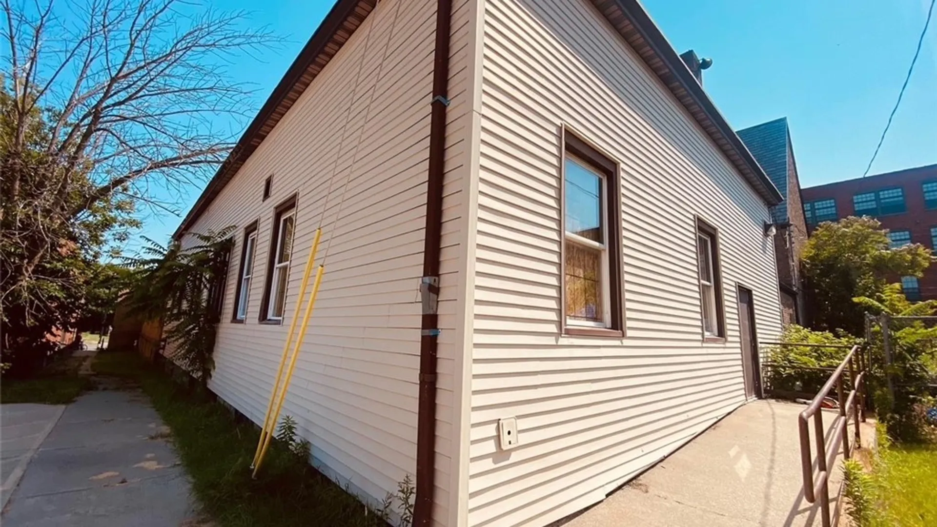Property at 11 Doat Street, Buffalo, NY 14211 15