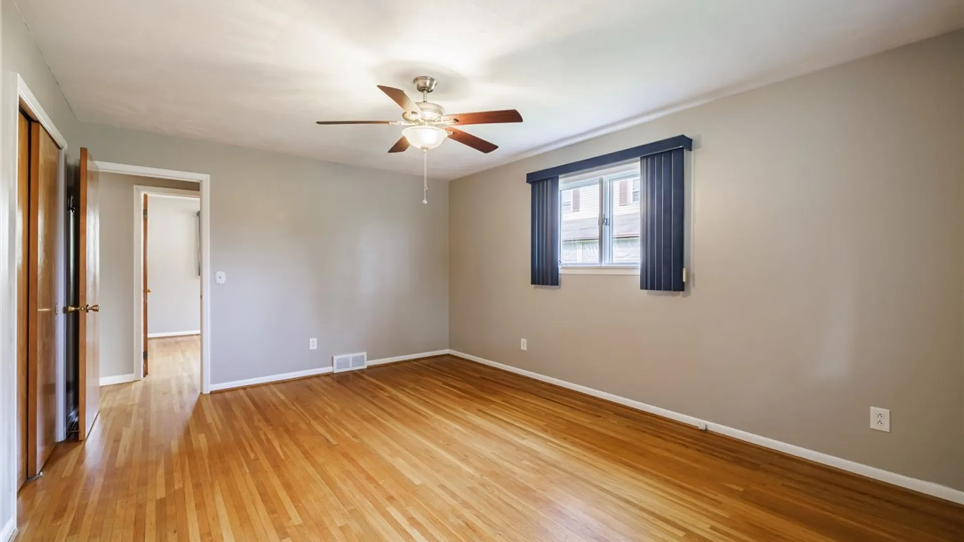 Property at 15 Georgian Dr, Irondequoit, NY 14609 16