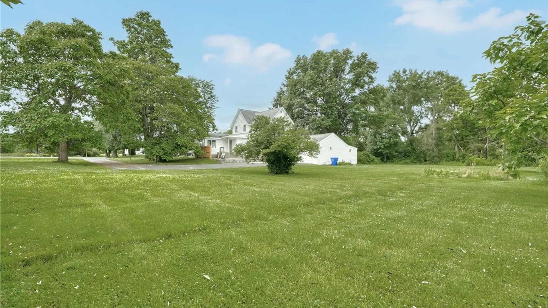 Property at 644 Parma Center Road, Parma, NY 14468 44