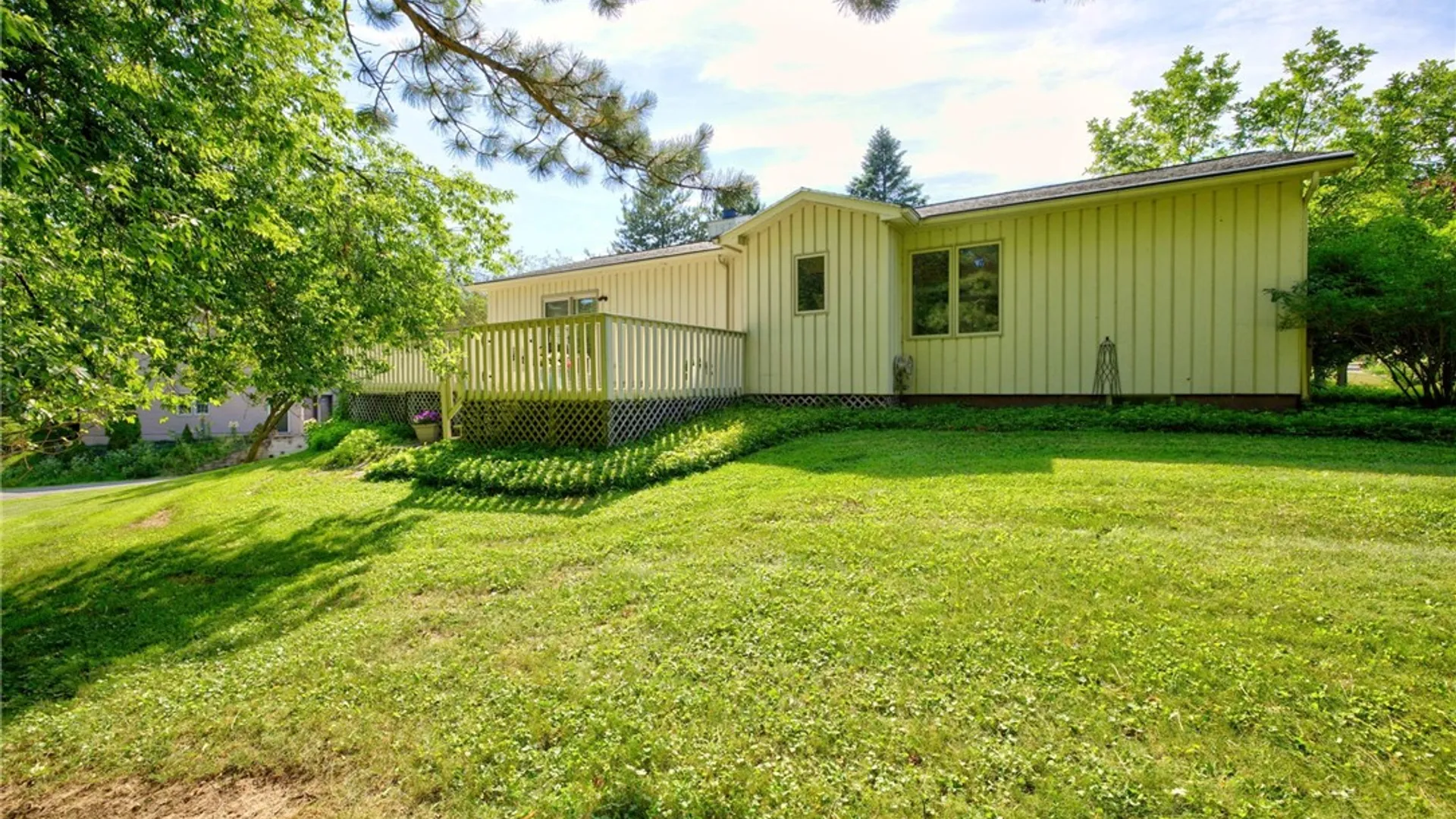 Property at 12 Erie Crescent, Perinton, NY 14450 33