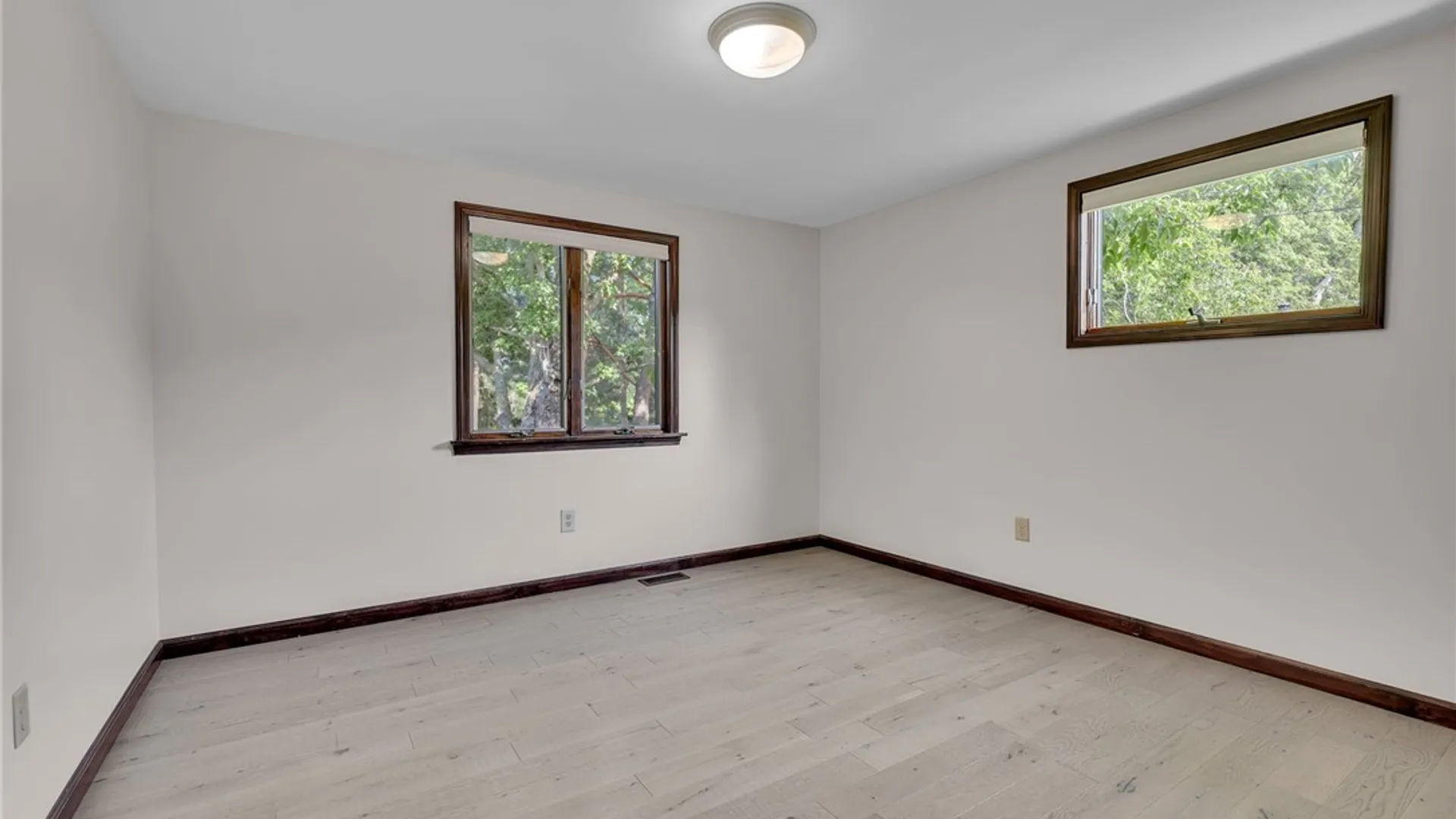 Property at 5300 Shimerville Road, Clarence, NY 14031 17